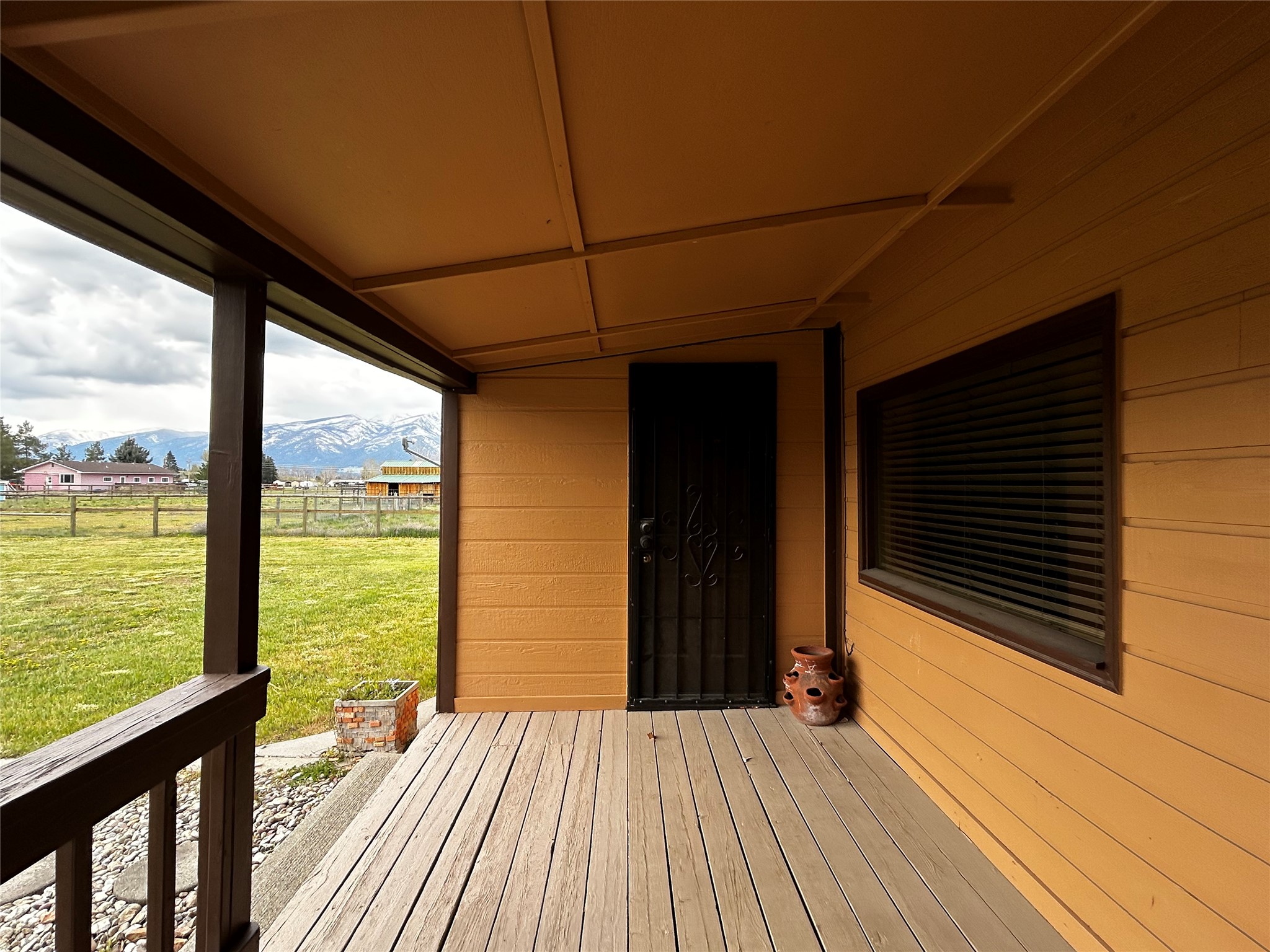 627 Folly Lane Property Photo 32
