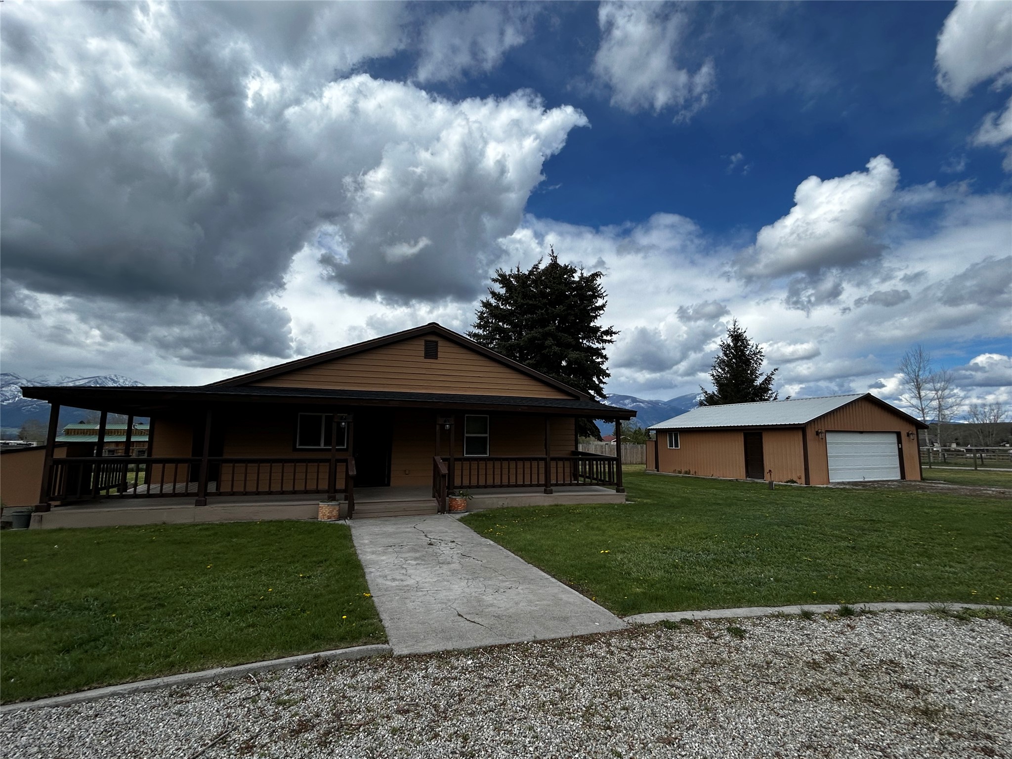 627 Folly Lane Property Photo 34