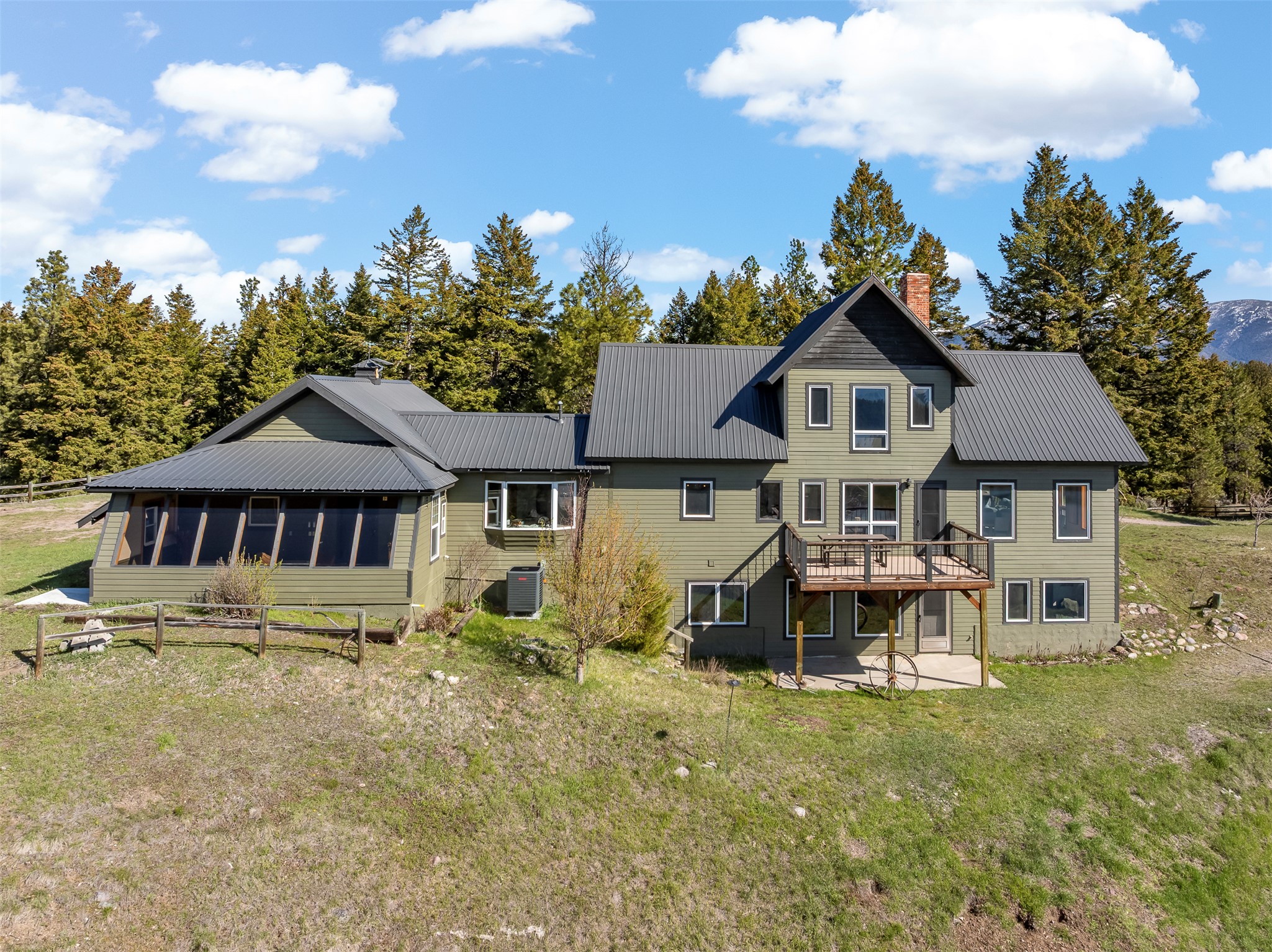 675 Lower Dry Gulch Road Property Photo 3