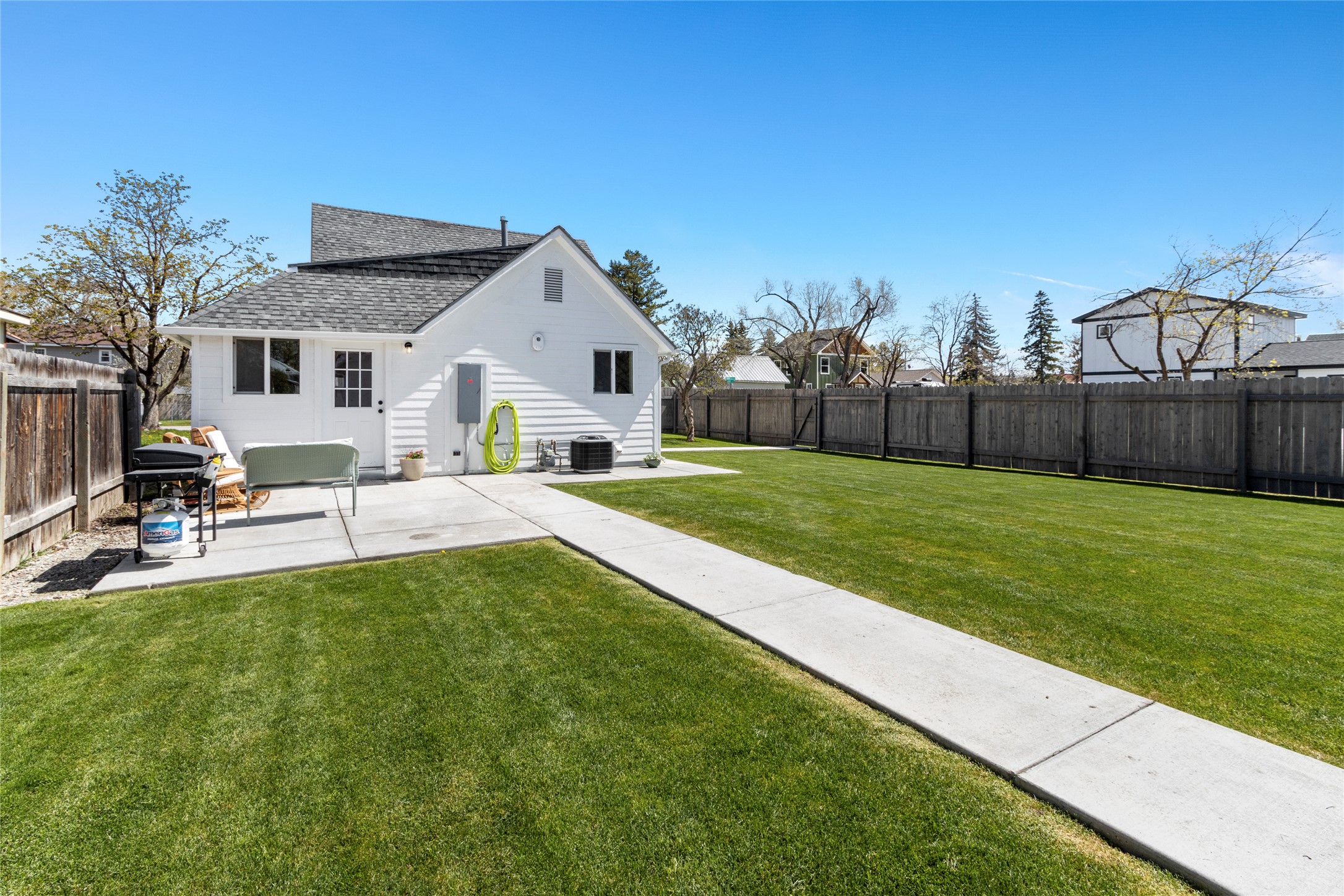 644 9th Avenue W Property Photo 8
