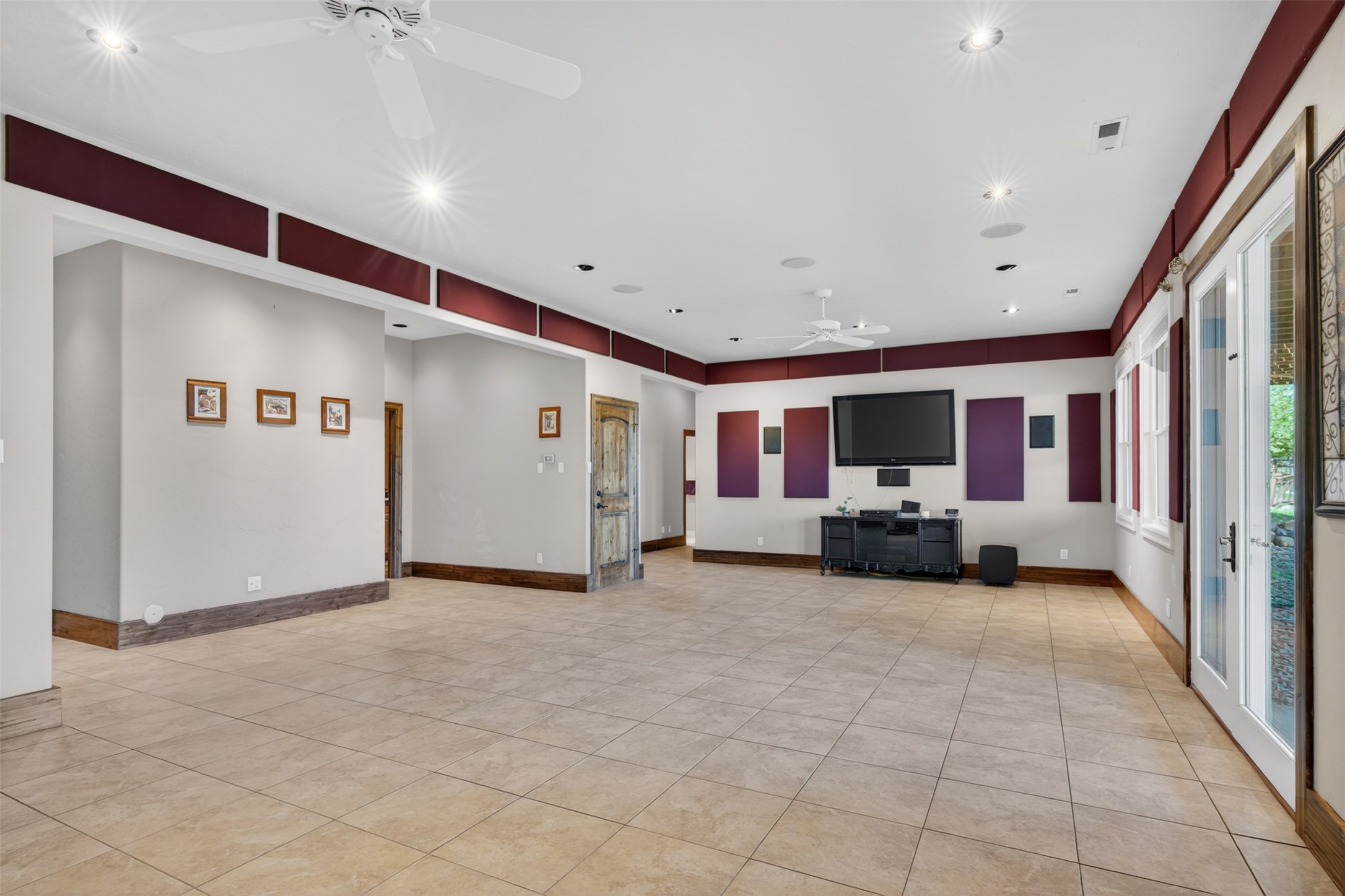340 Lake Hills Drive Property Photo 48