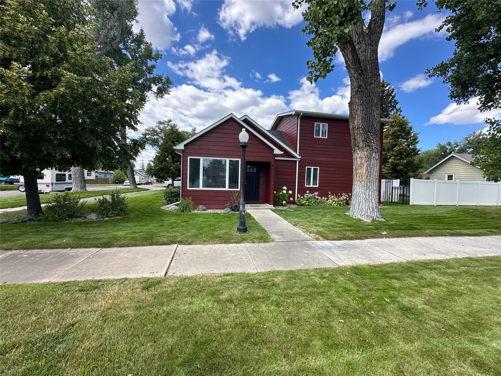 38 2nd Avenue Sw Property Photo 1