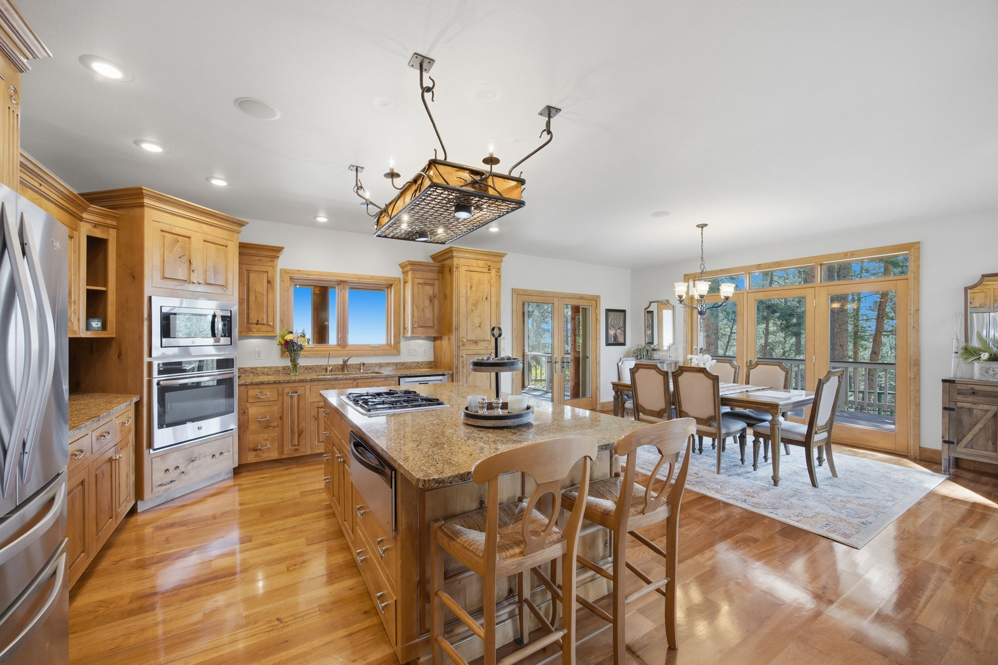 1858 Pleasant View Drive Property Photo 4