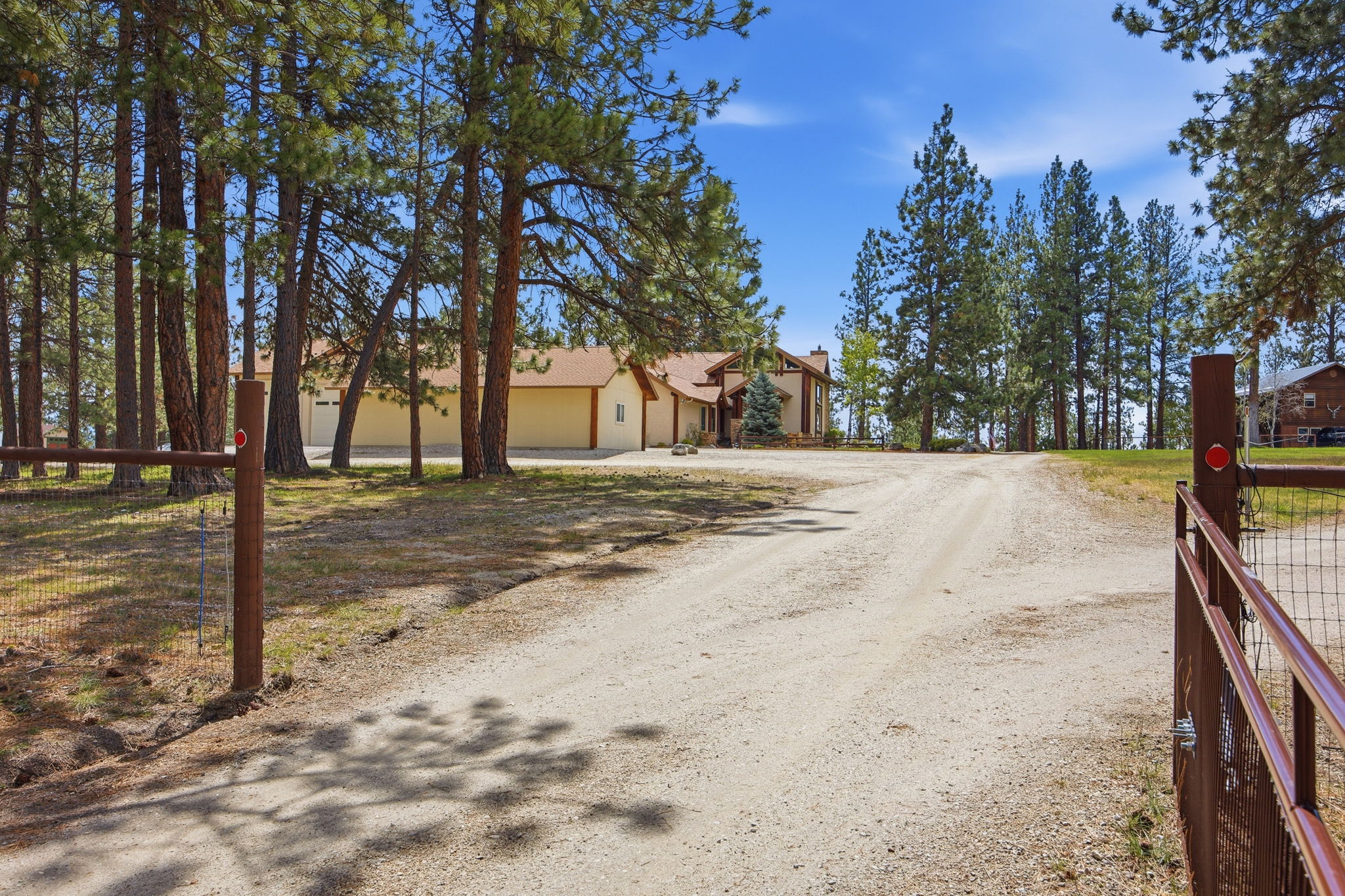 1858 Pleasant View Drive Property Photo 13