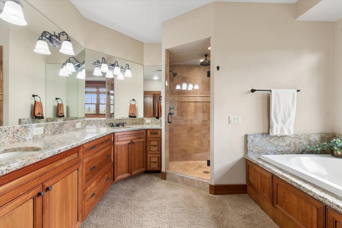 334 Eagle Bend Drive Property Photo 12