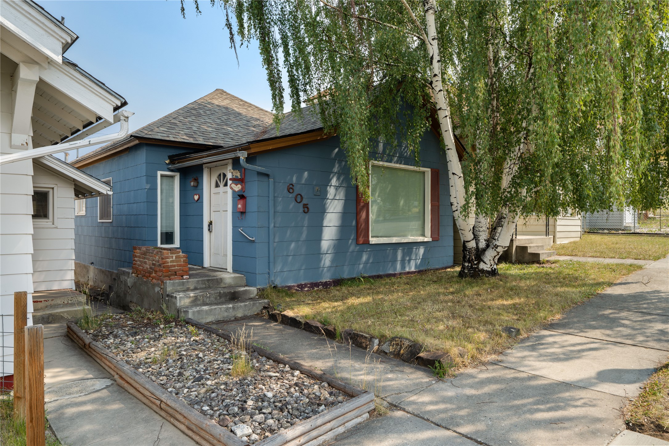 605 Walnut Street Property Photo 1