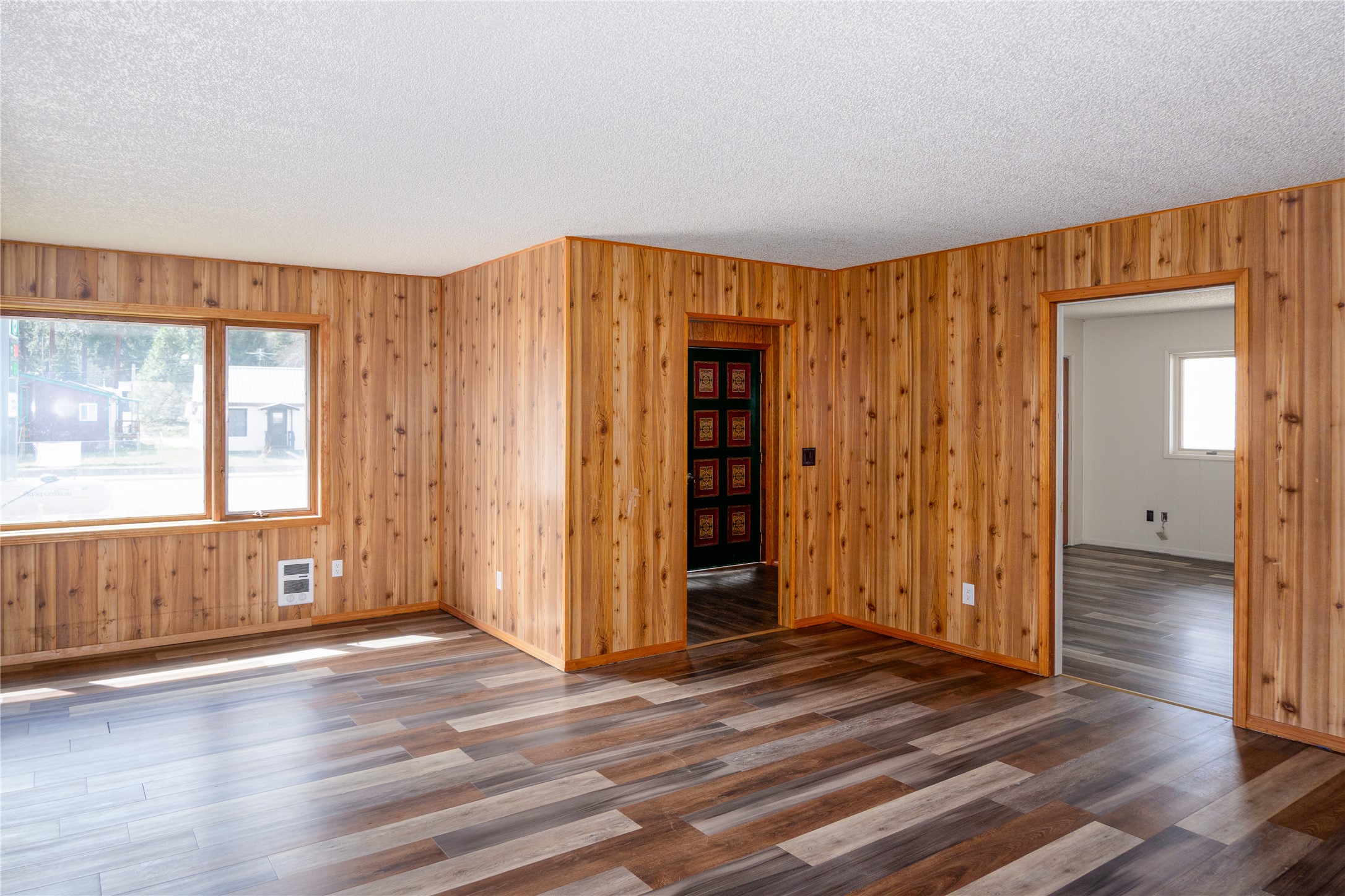 213 E Missoula Avenue Property Photo 28