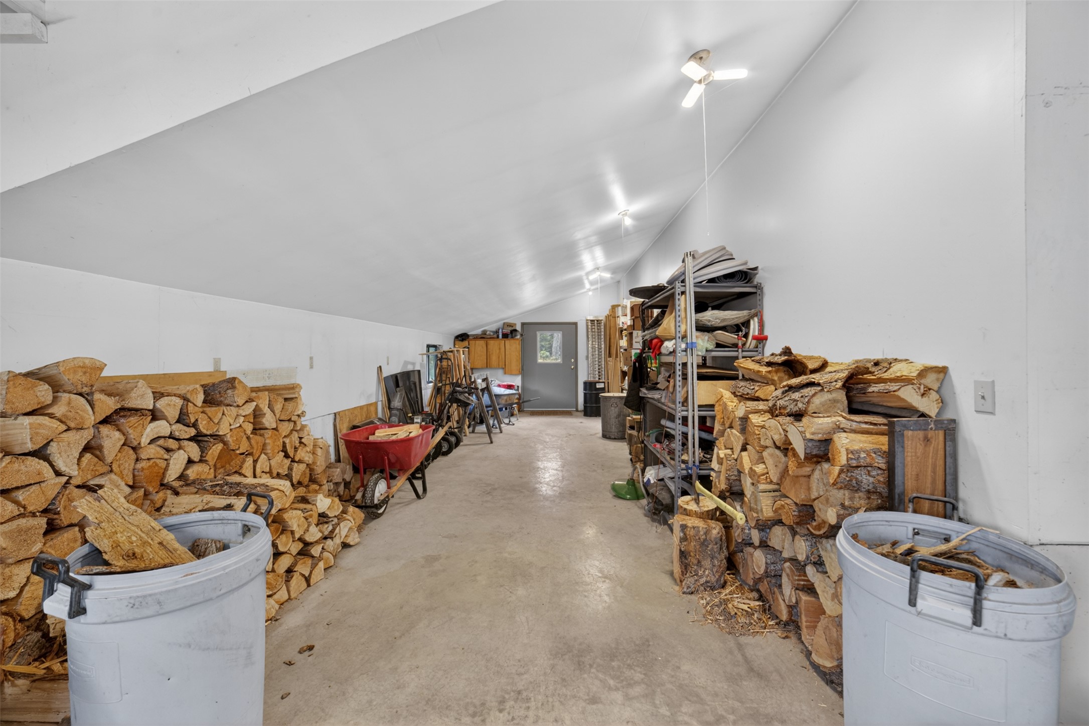 3820 Foothill Road Property Photo 11