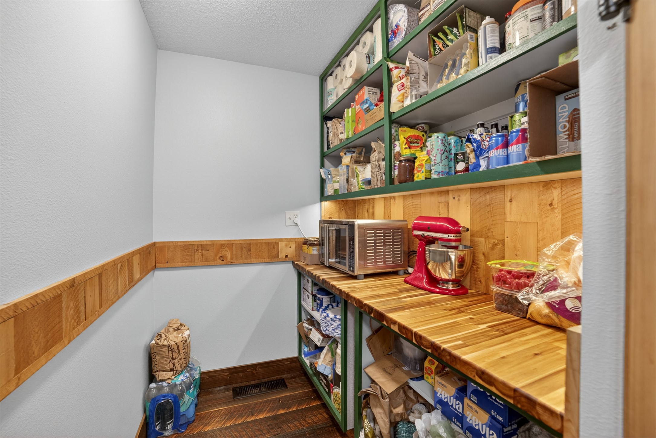 3820 Foothill Road Property Photo 30