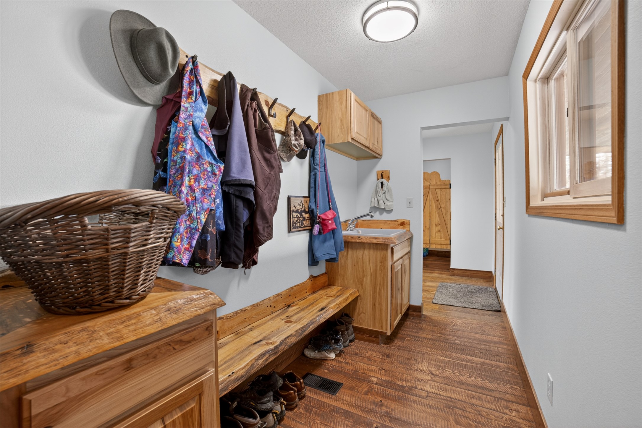 3820 Foothill Road Property Photo 31