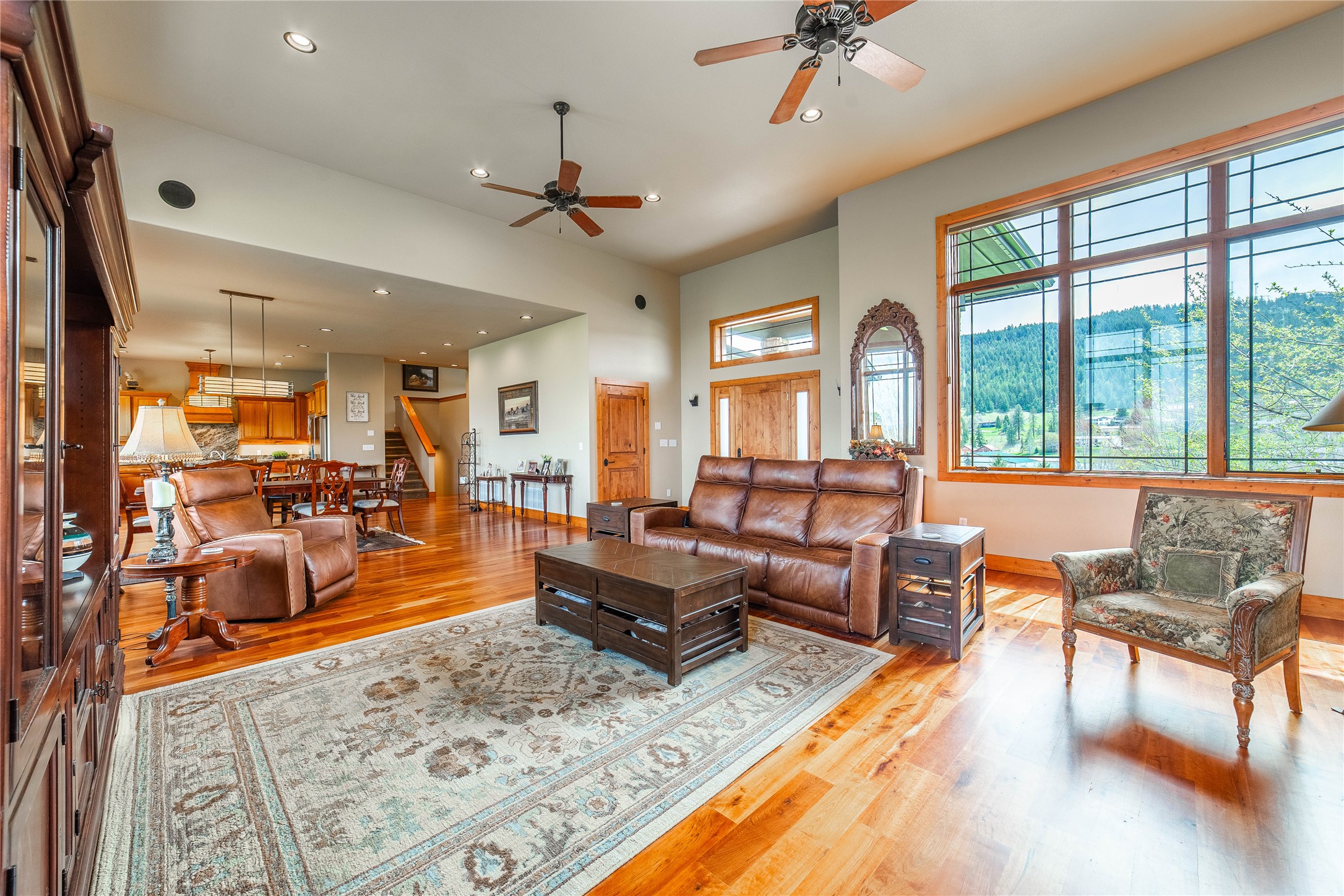 158 Stoneridge Drive Property Photo 10