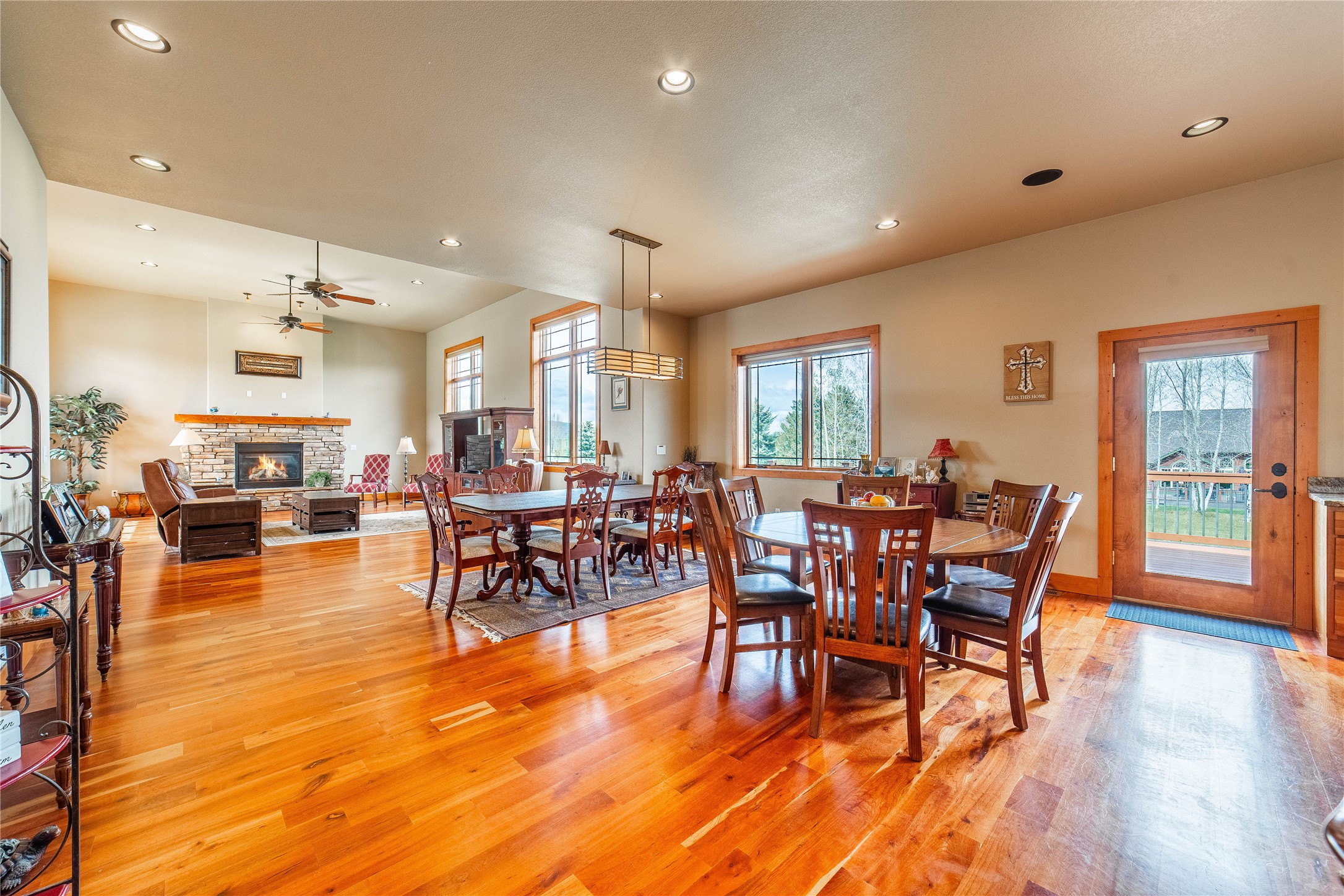 158 Stoneridge Drive Property Photo 14