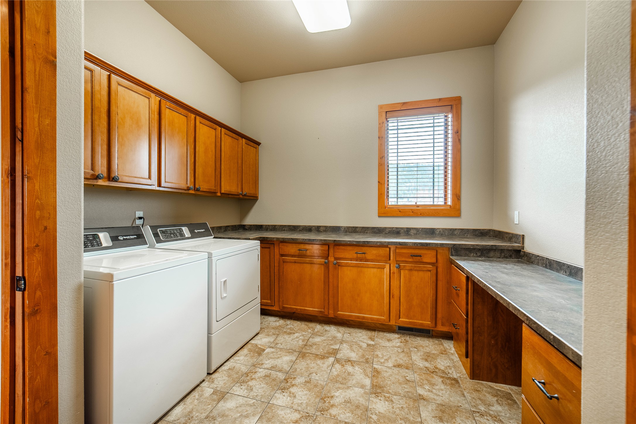 158 Stoneridge Drive Property Photo 23