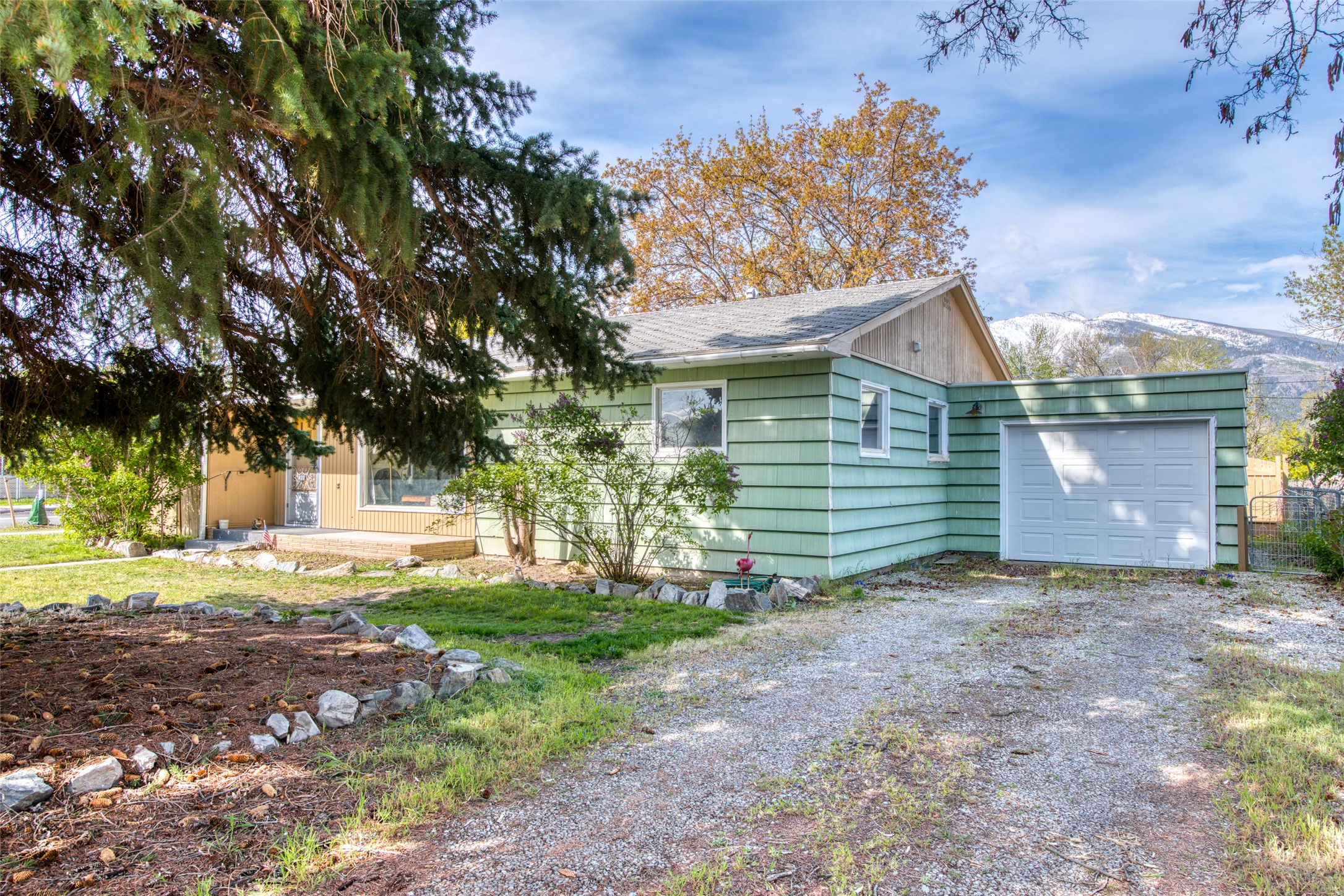 417 S 8th Street Property Photo 2