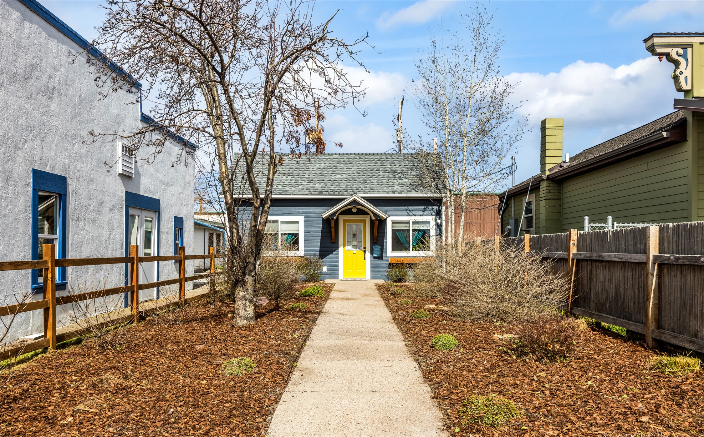 107 3rd Avenue E Property Photo 1