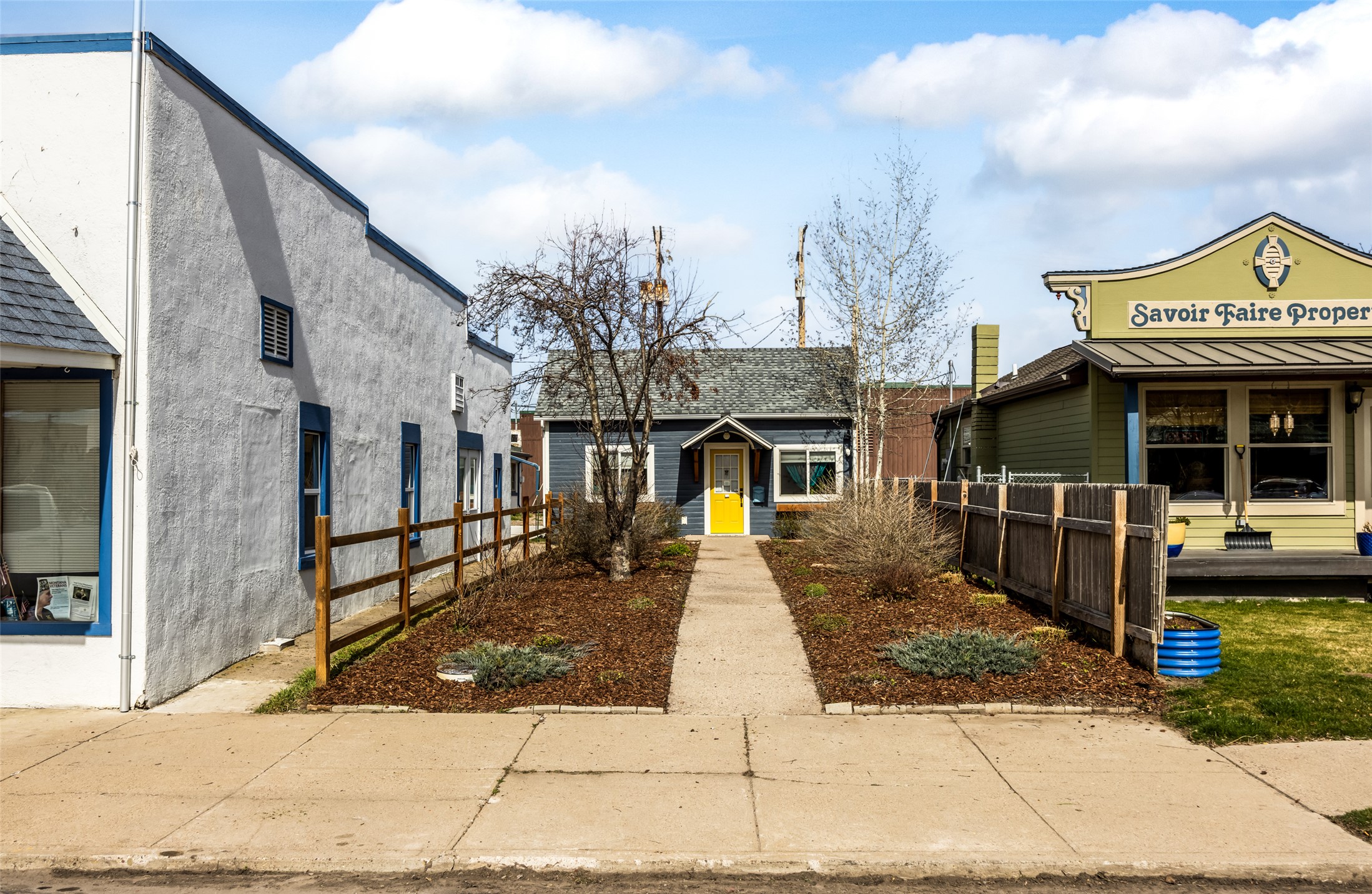 107 3rd Avenue E Property Photo 2