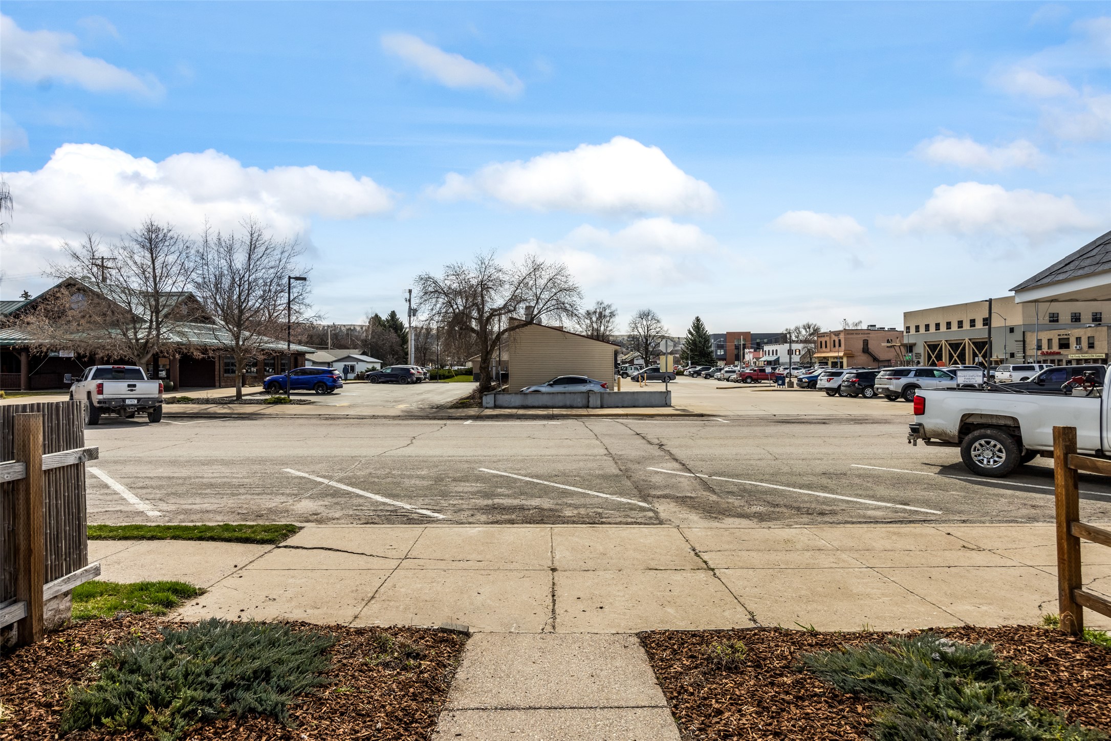 107 3rd Avenue E Property Photo 5
