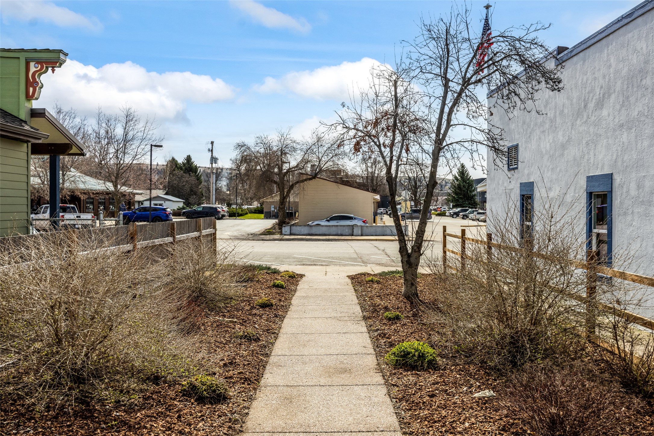 107 3rd Avenue E Property Photo 6