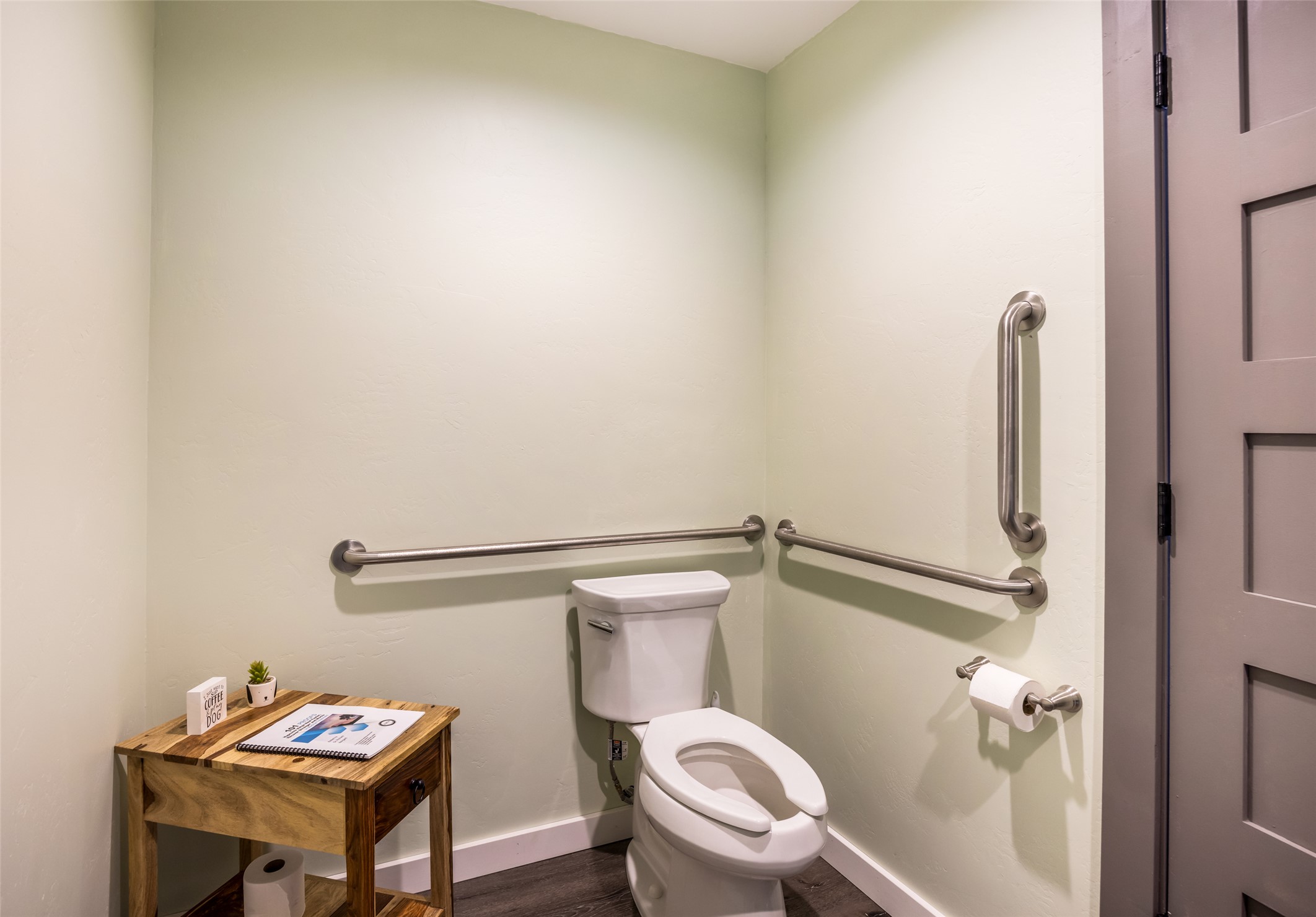 107 3rd Avenue E Property Photo 23