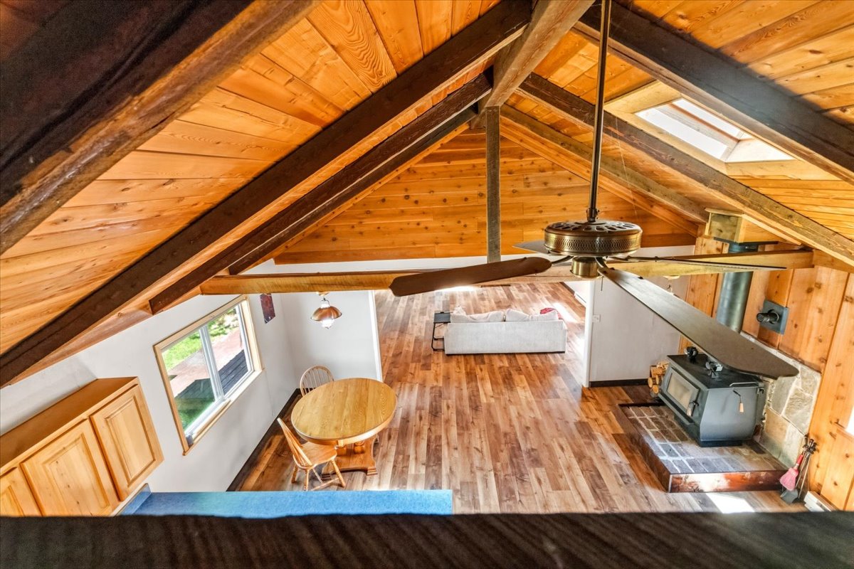111 Terning Drive W Property Photo 11