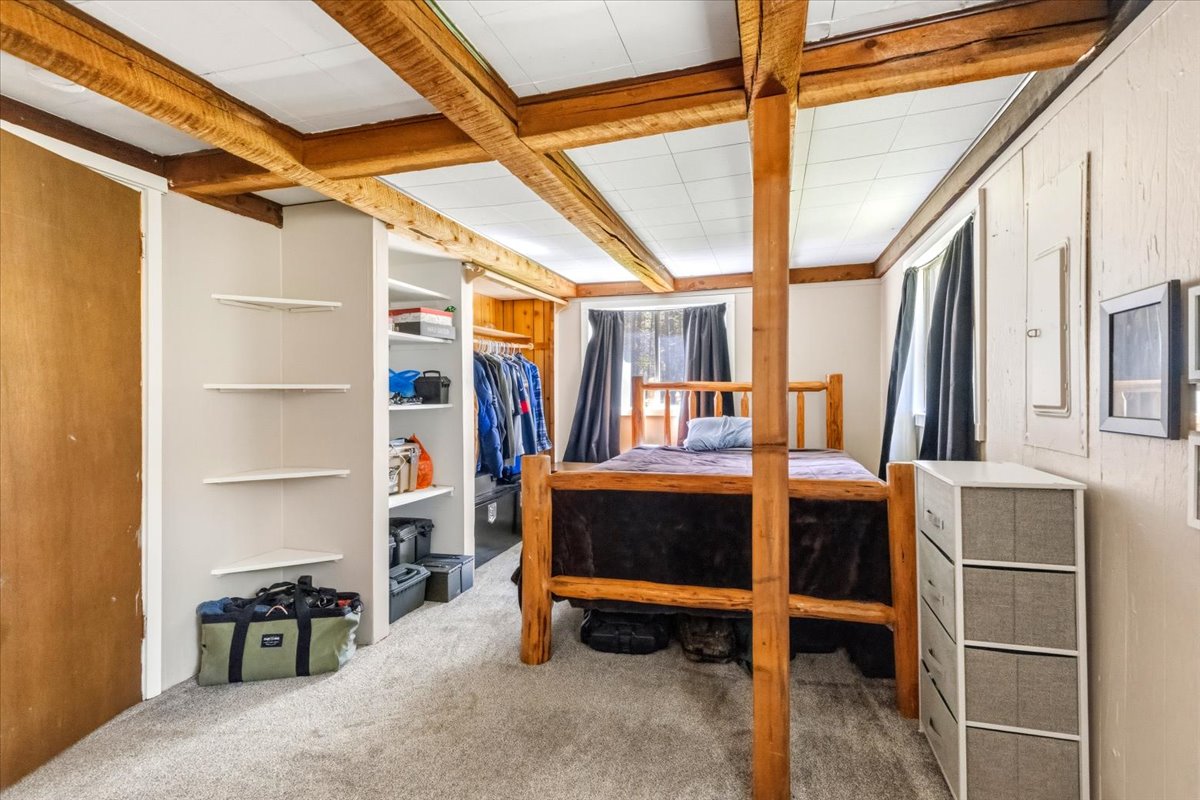 111 Terning Drive W Property Photo 16