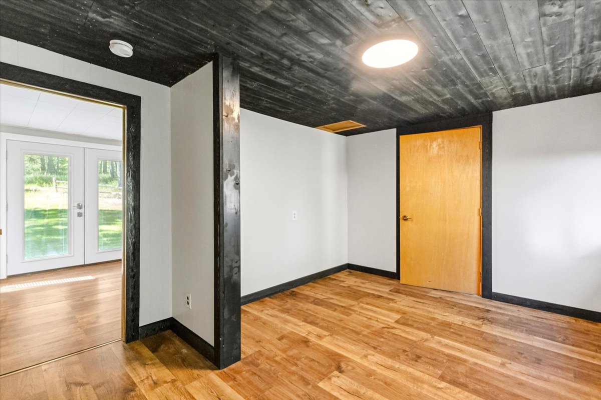 111 Terning Drive W Property Photo 22