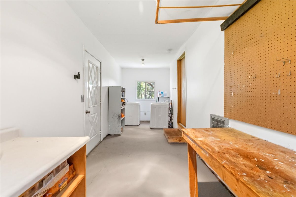 111 Terning Drive W Property Photo 23