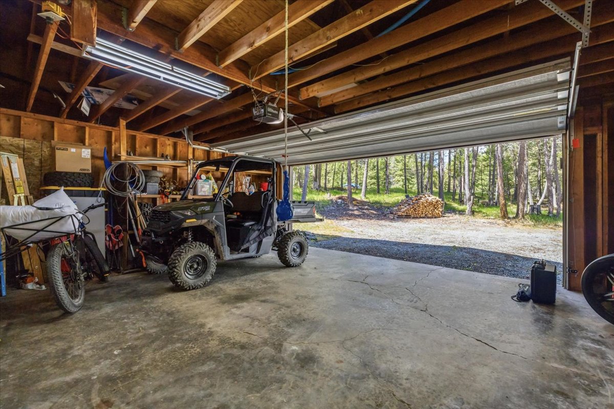 111 Terning Drive W Property Photo 25