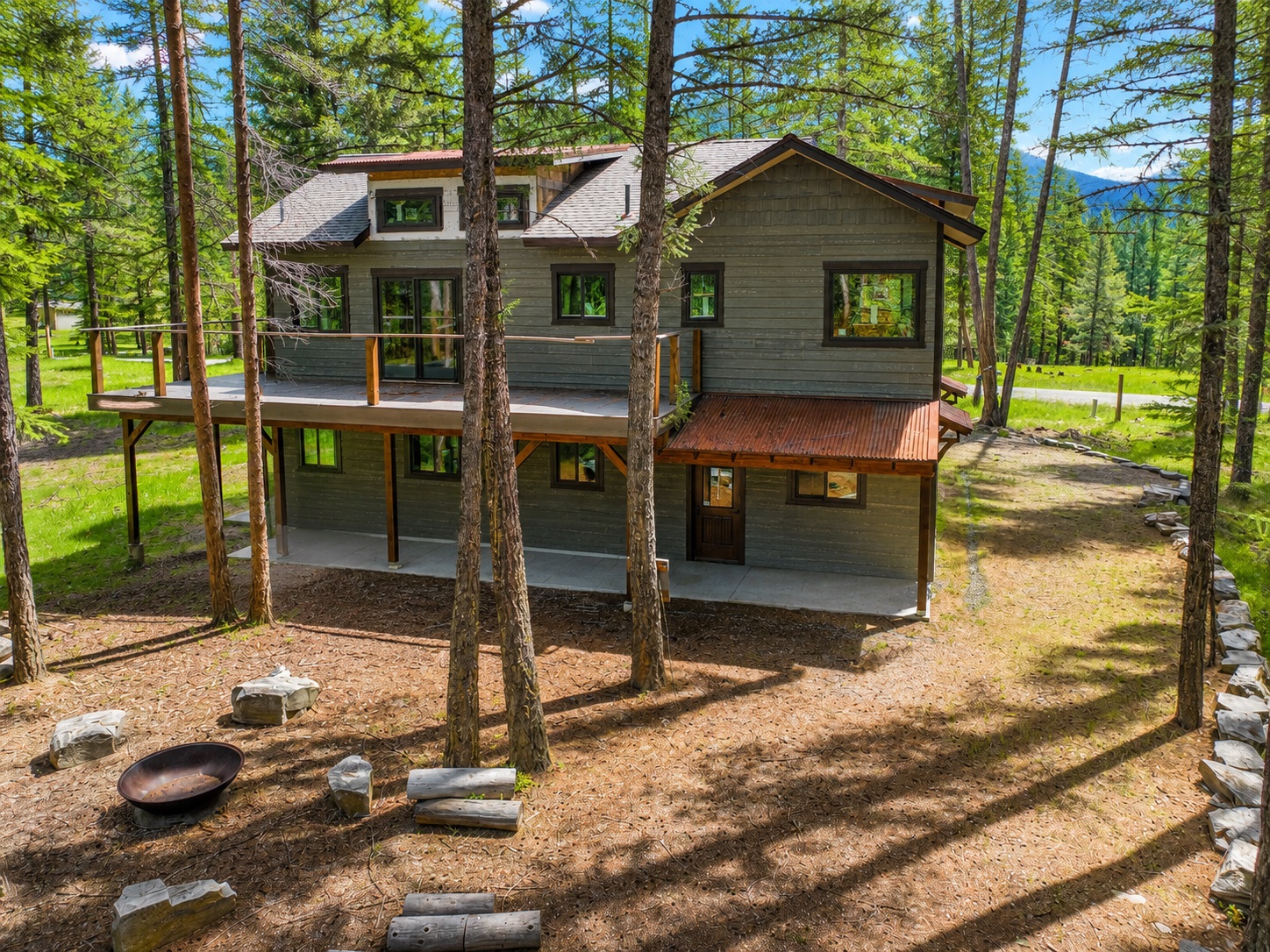 321 Forest Loop Property Photo 9