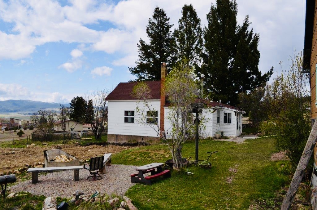 815 Spring Street Property Photo 1