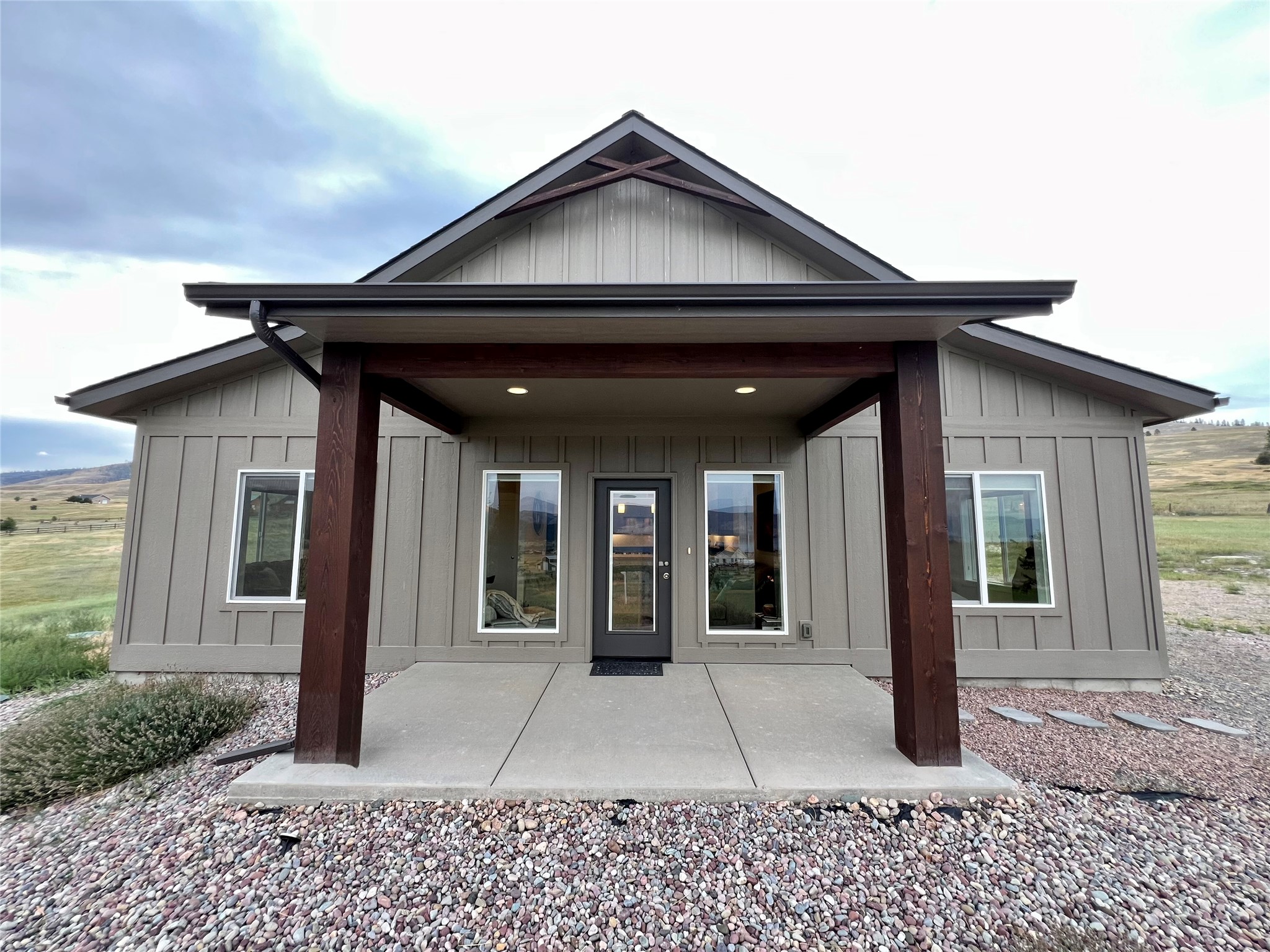25421 Three Moon Drive Property Photo 8