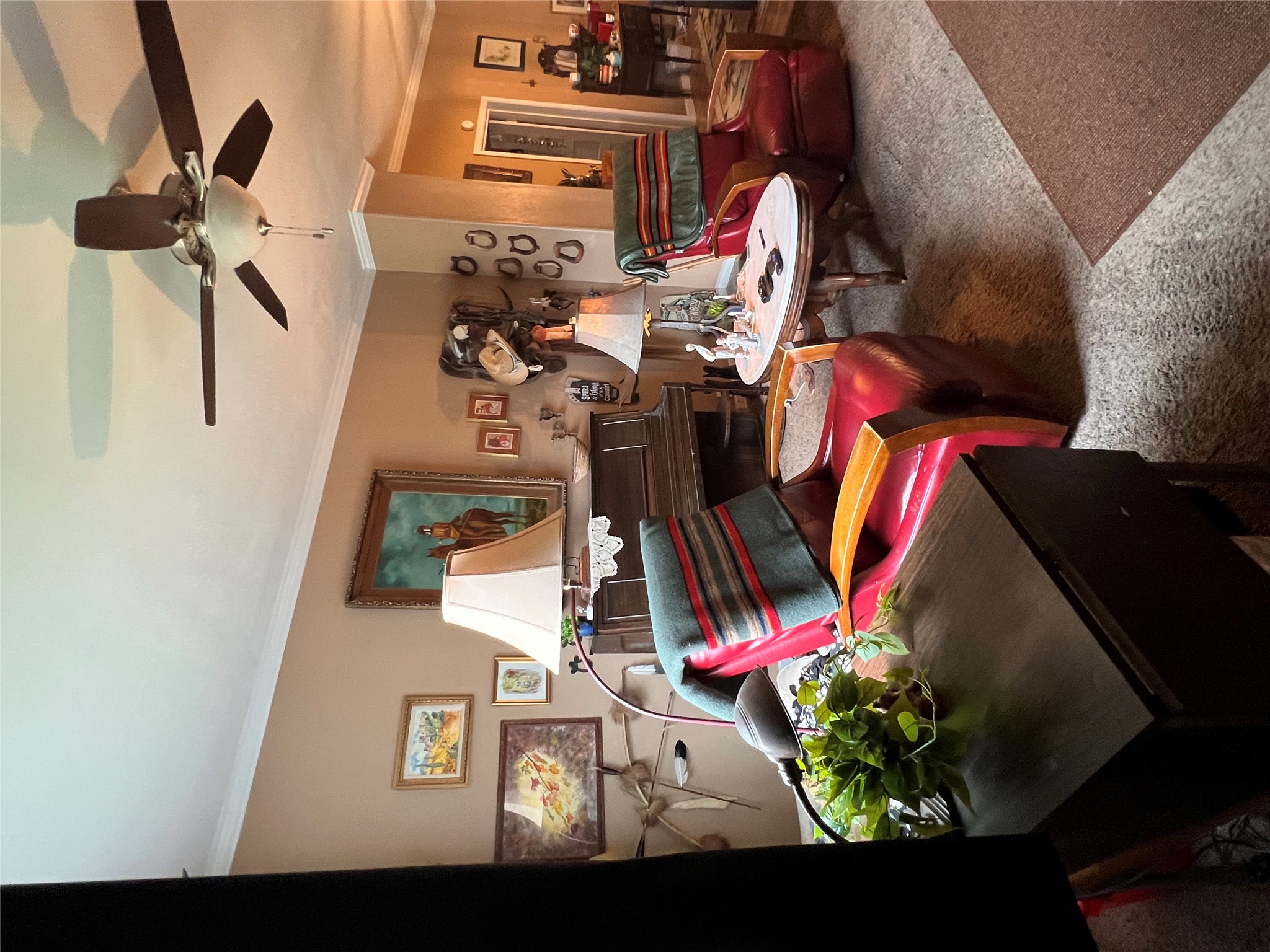 611 S Illinois Street Property Photo 10