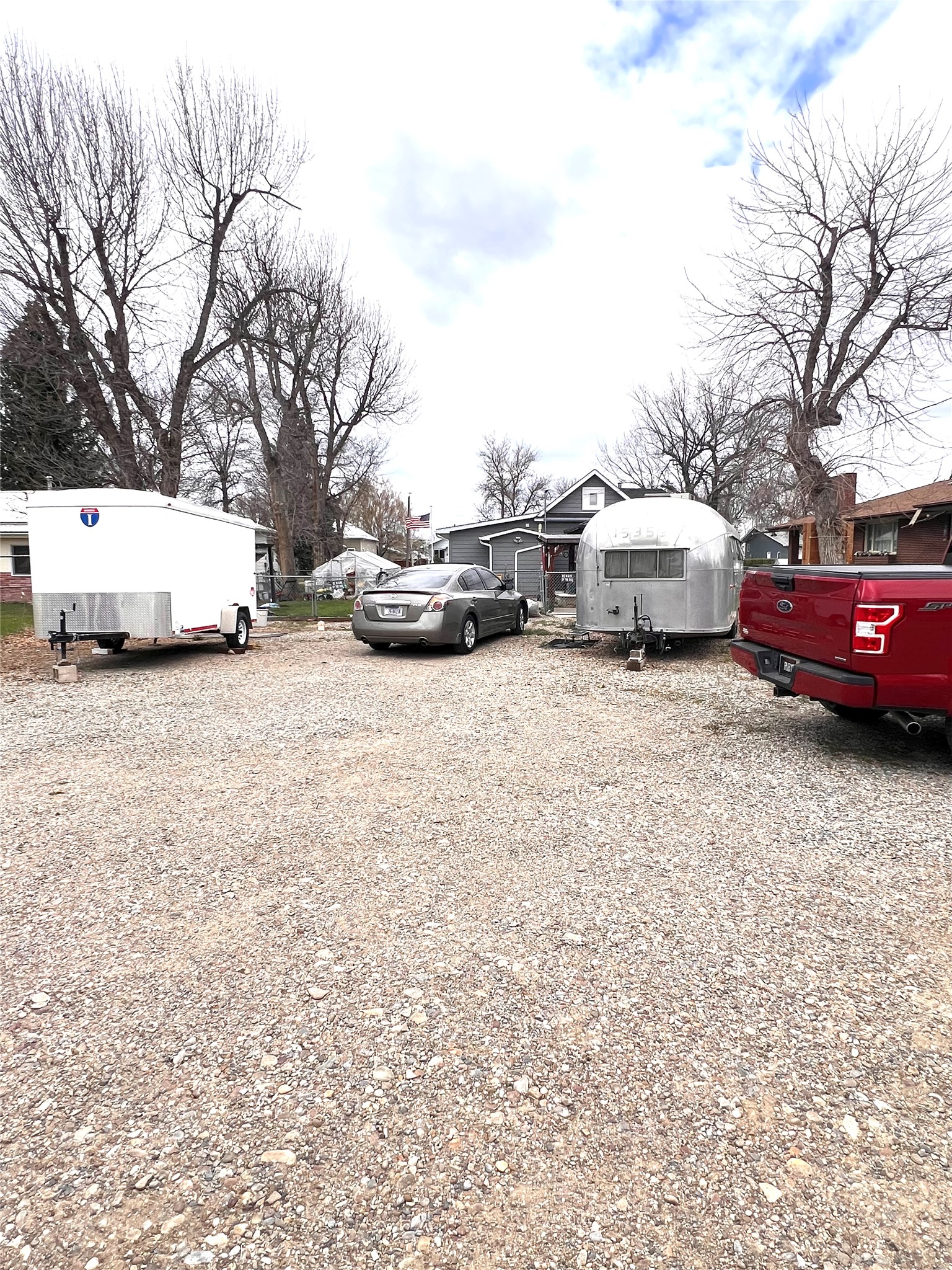 611 S Illinois Street Property Photo 25