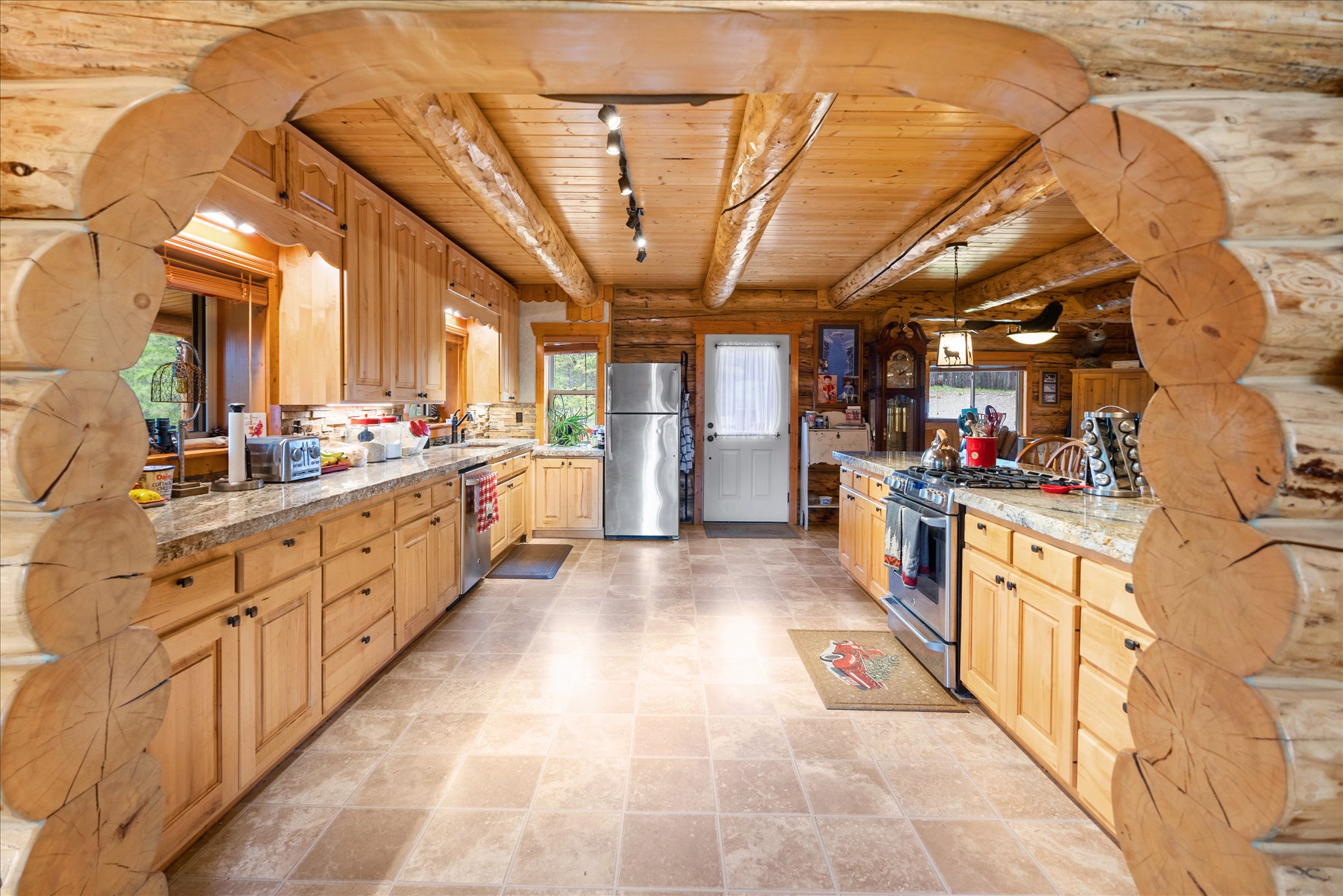 226 Angel Trail Property Photo 6