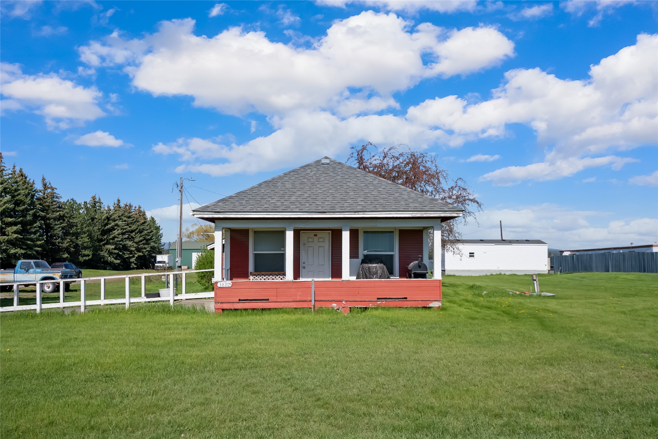 3890 Hwy 2 E Property Photo 2