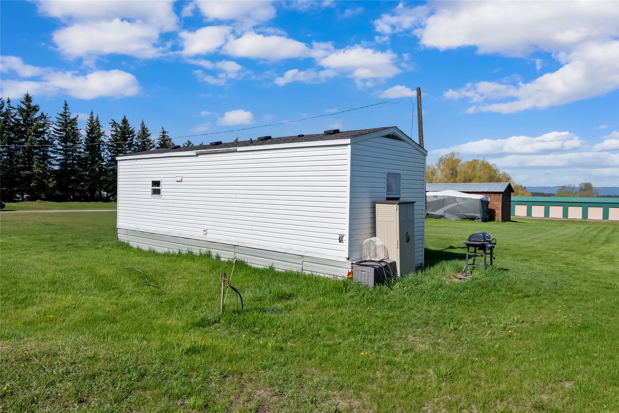 3890 Hwy 2 E Property Photo 36