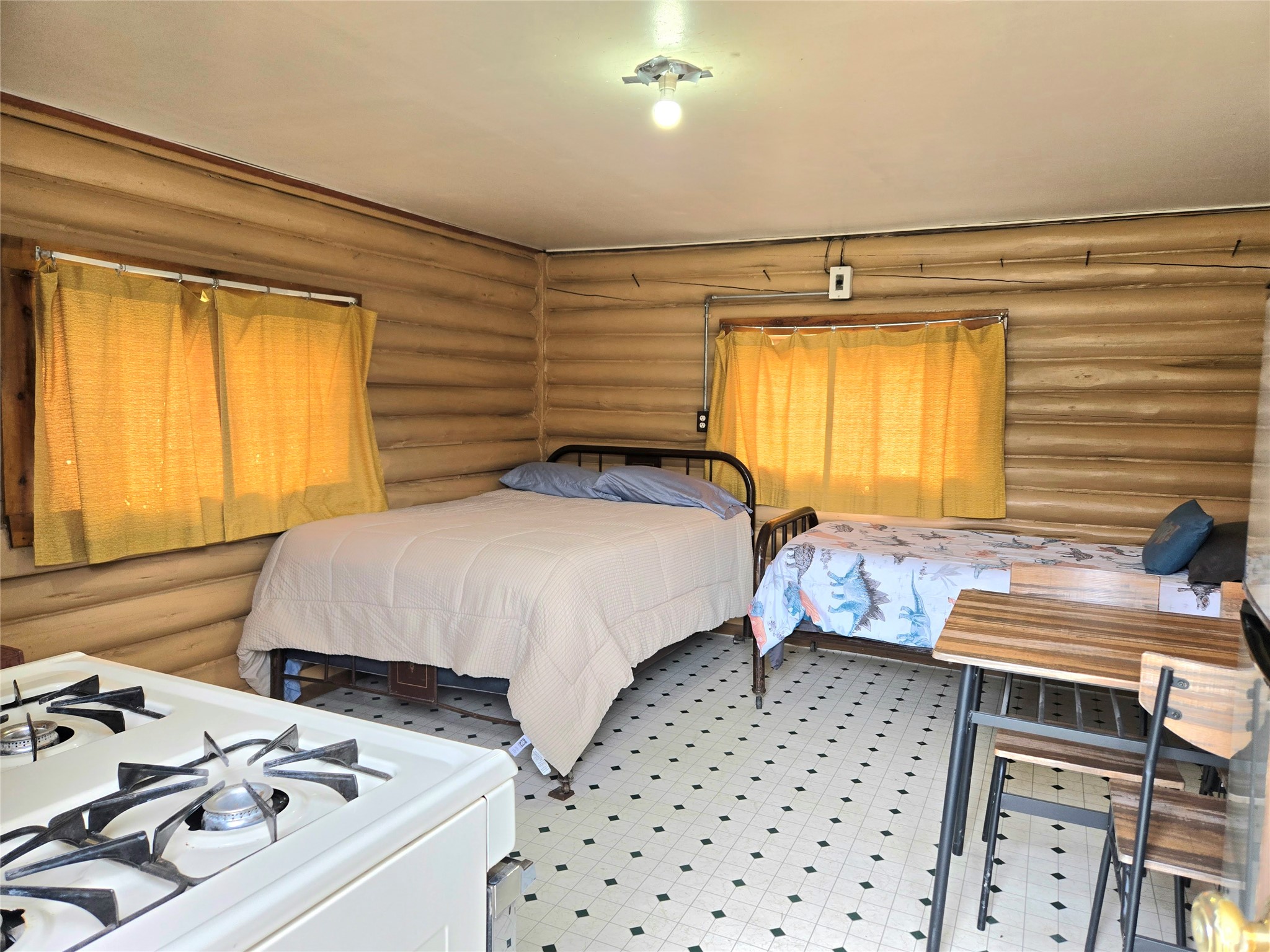 20 S Forest Road Property Photo 28