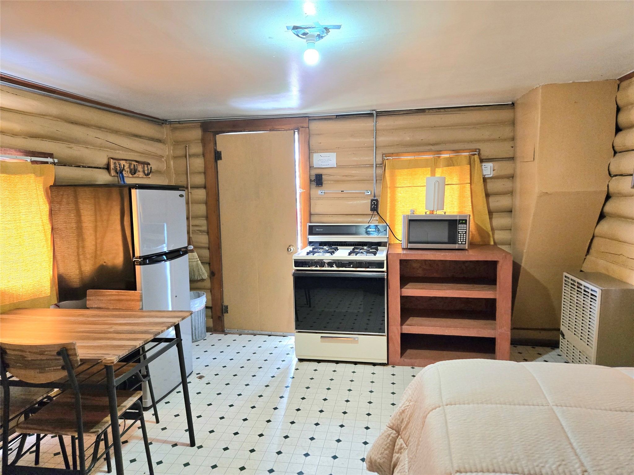 20 S Forest Road Property Photo 29