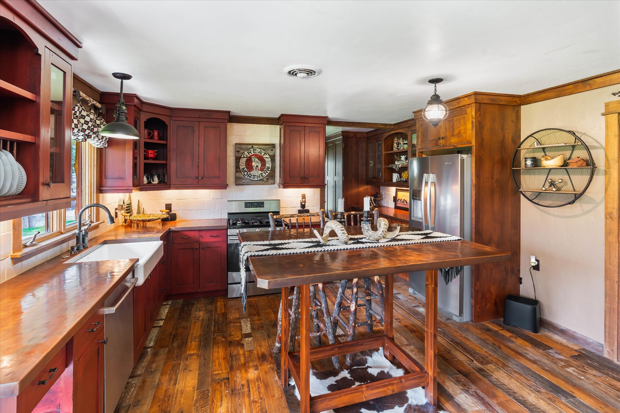 2130 Lion Mountain Road Property Photo 15