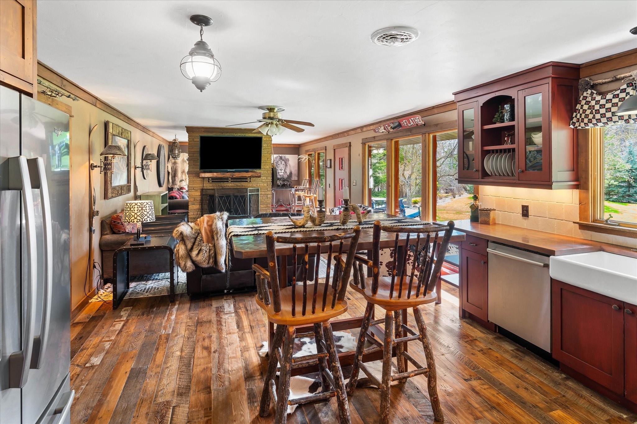2130 Lion Mountain Road Property Photo 18