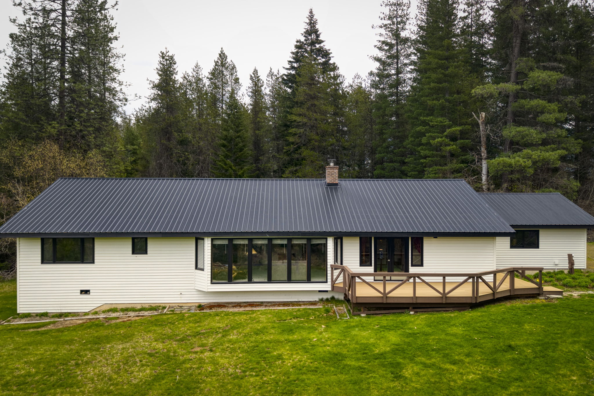 71 Four Corners Road N Property Photo 1