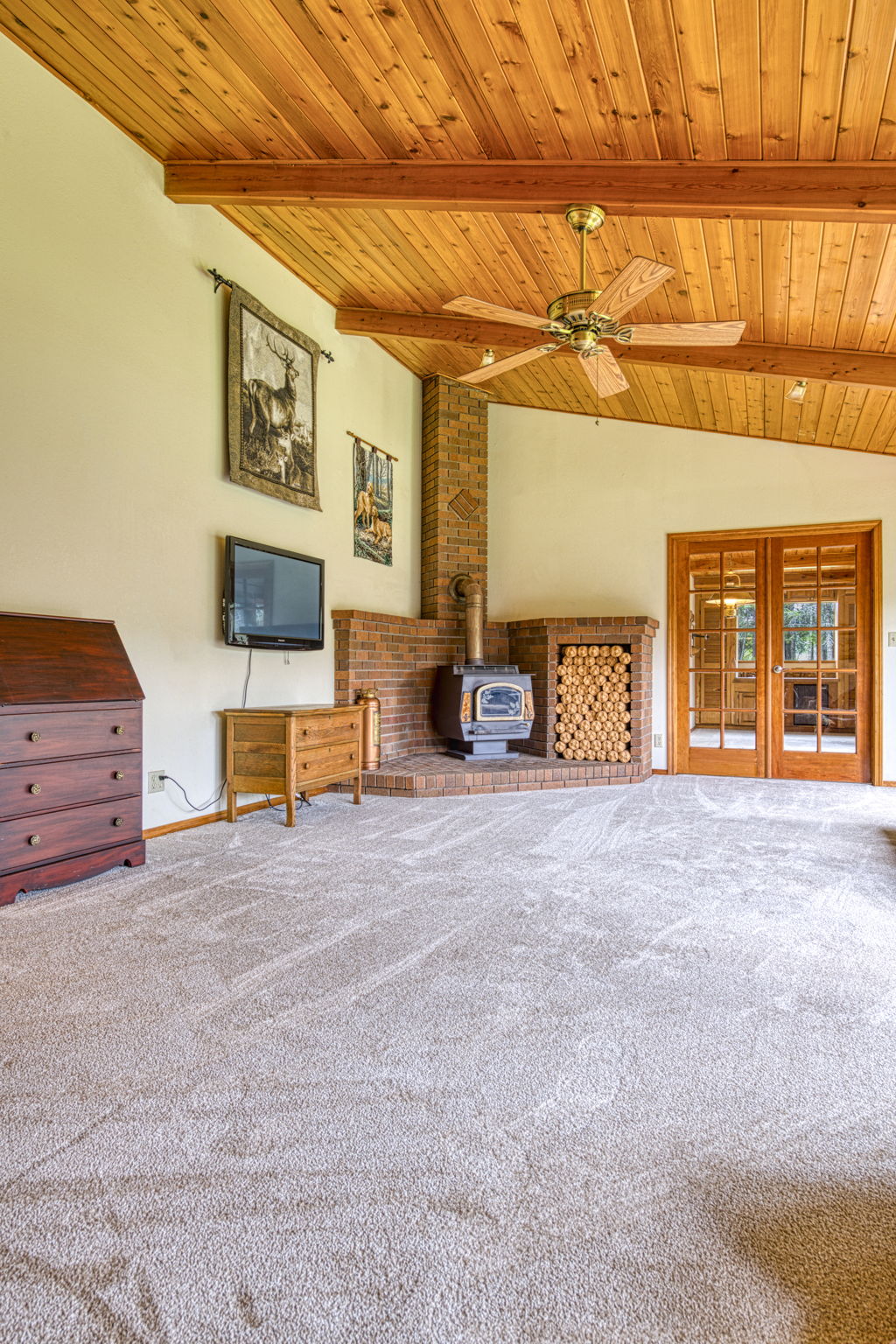 71 Four Corners Road N Property Photo 6