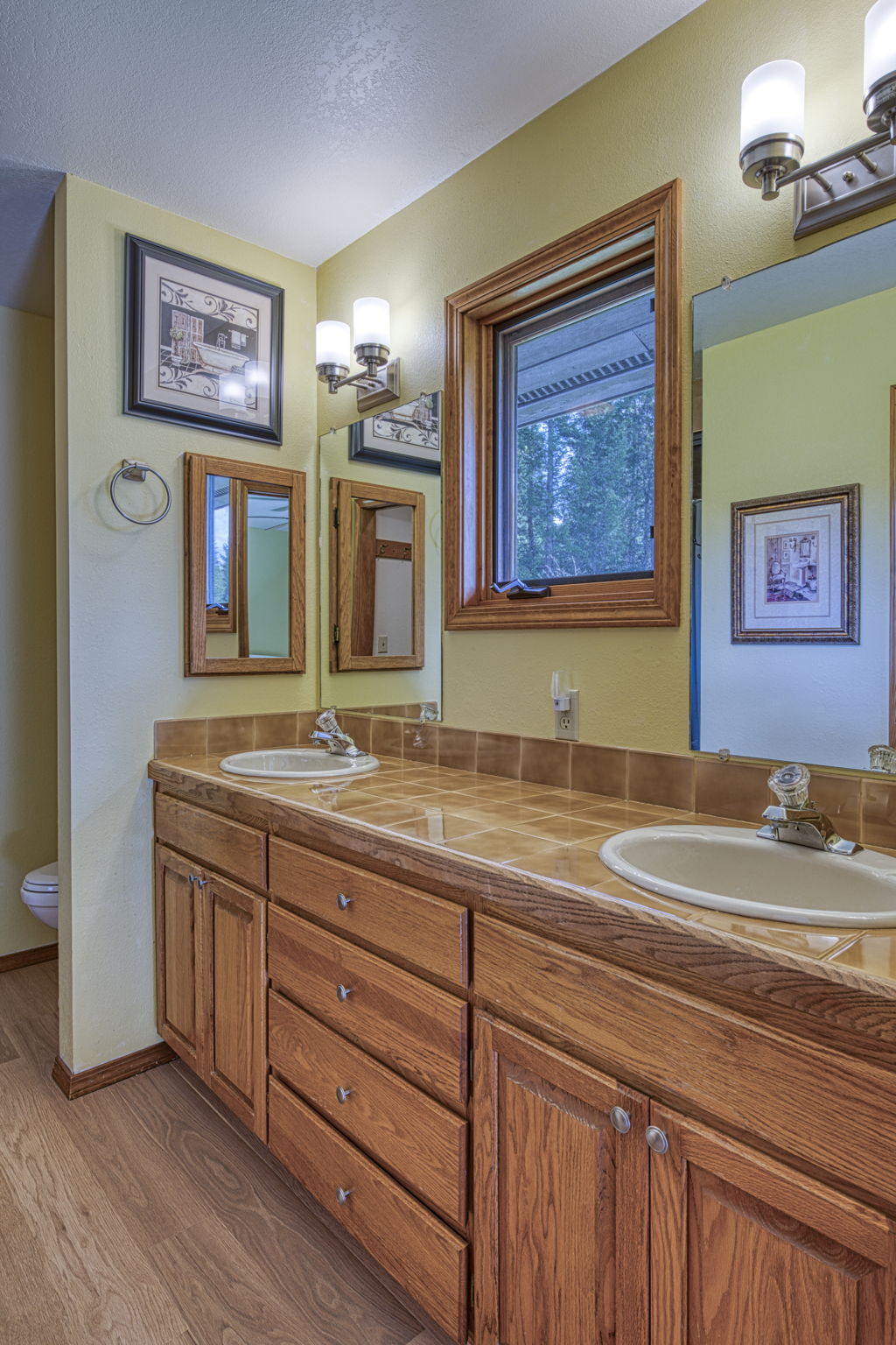 71 Four Corners Road N Property Photo 18