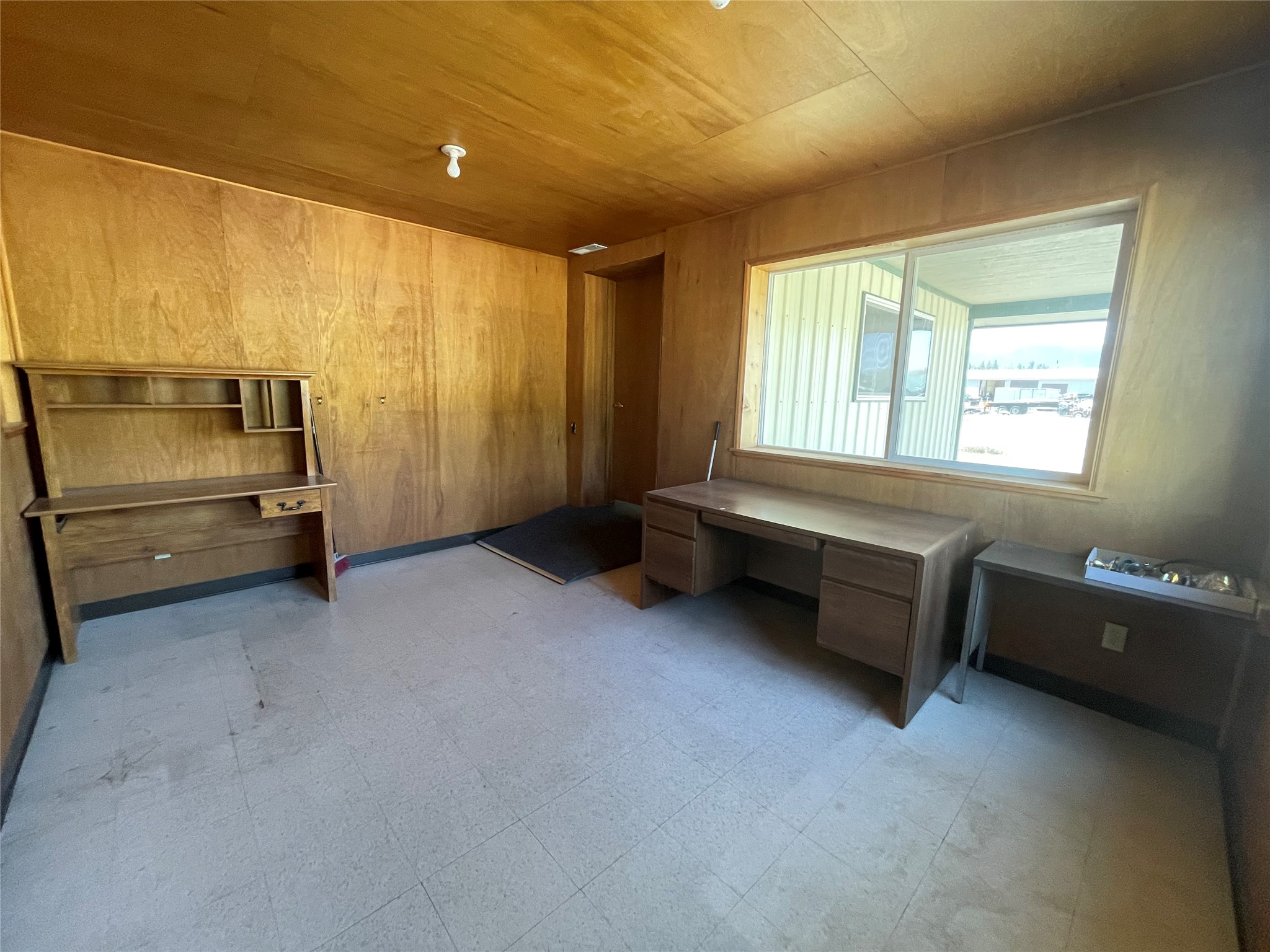 2718 Tradewinds Way Property Photo 6