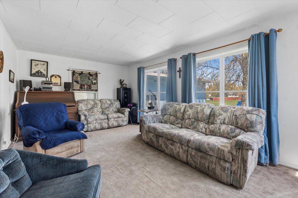 1575 Mt Highway 35 Property Photo 12