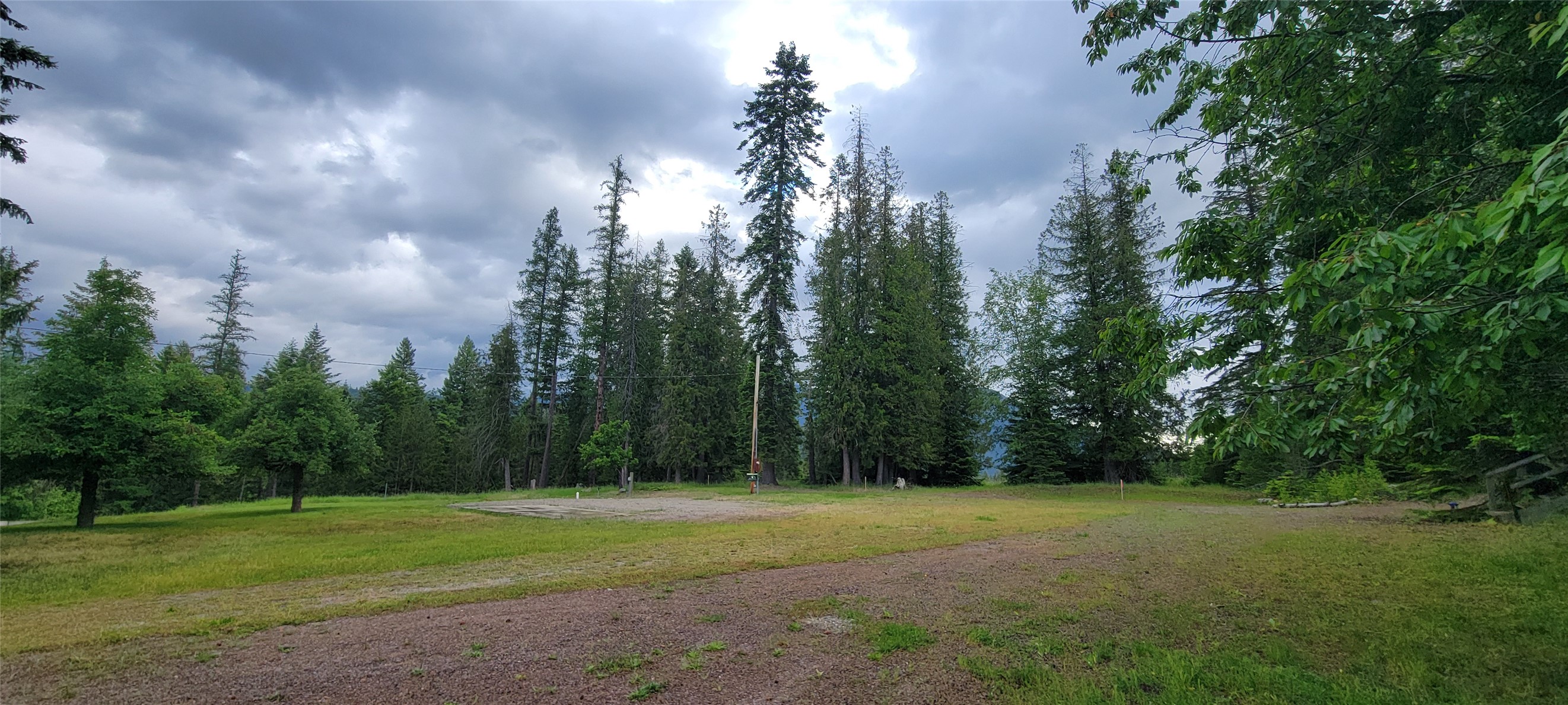 687 Iron Creek Road Property Photo 1