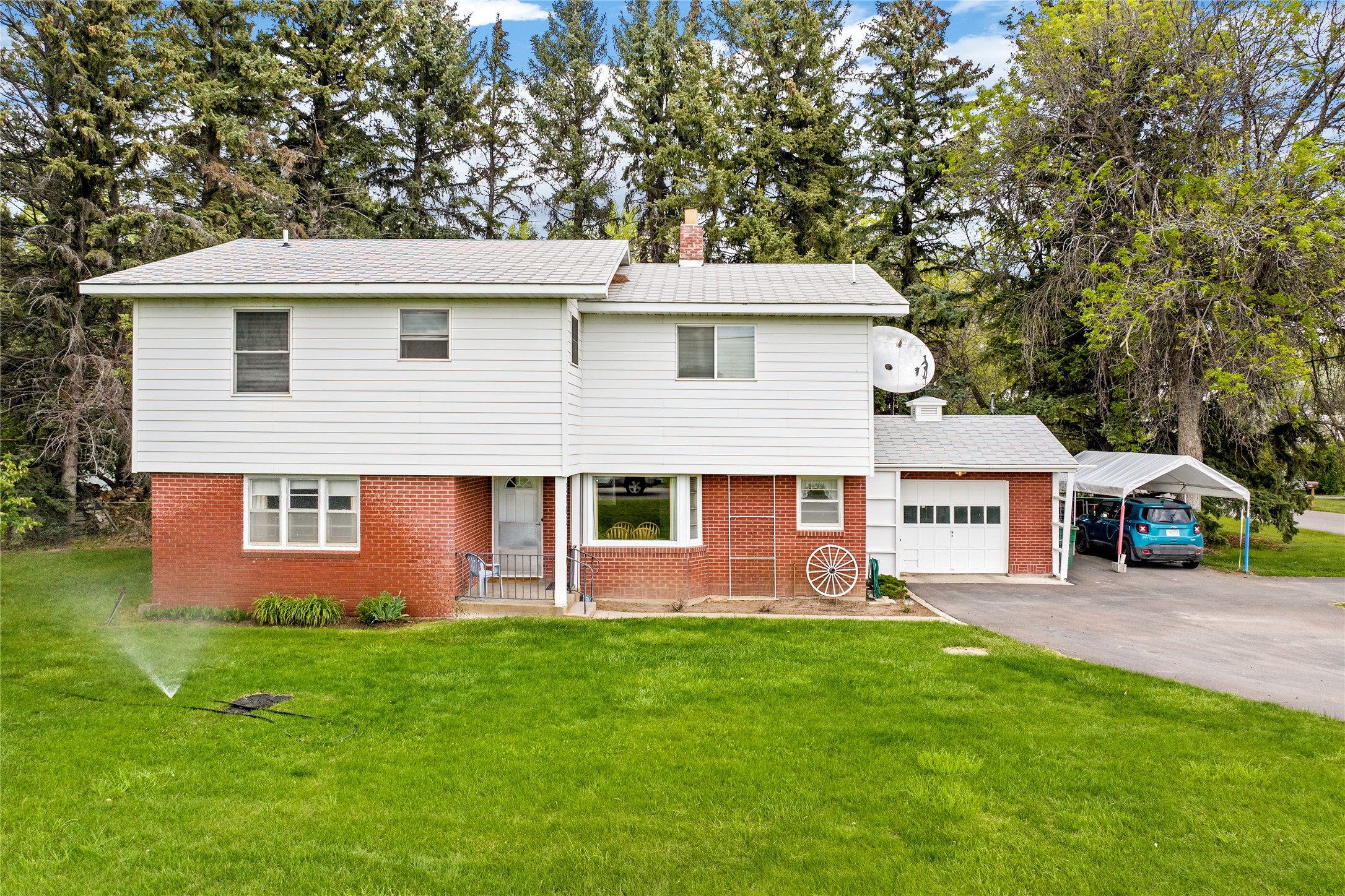 3103 Central Avenue W Property Photo 2