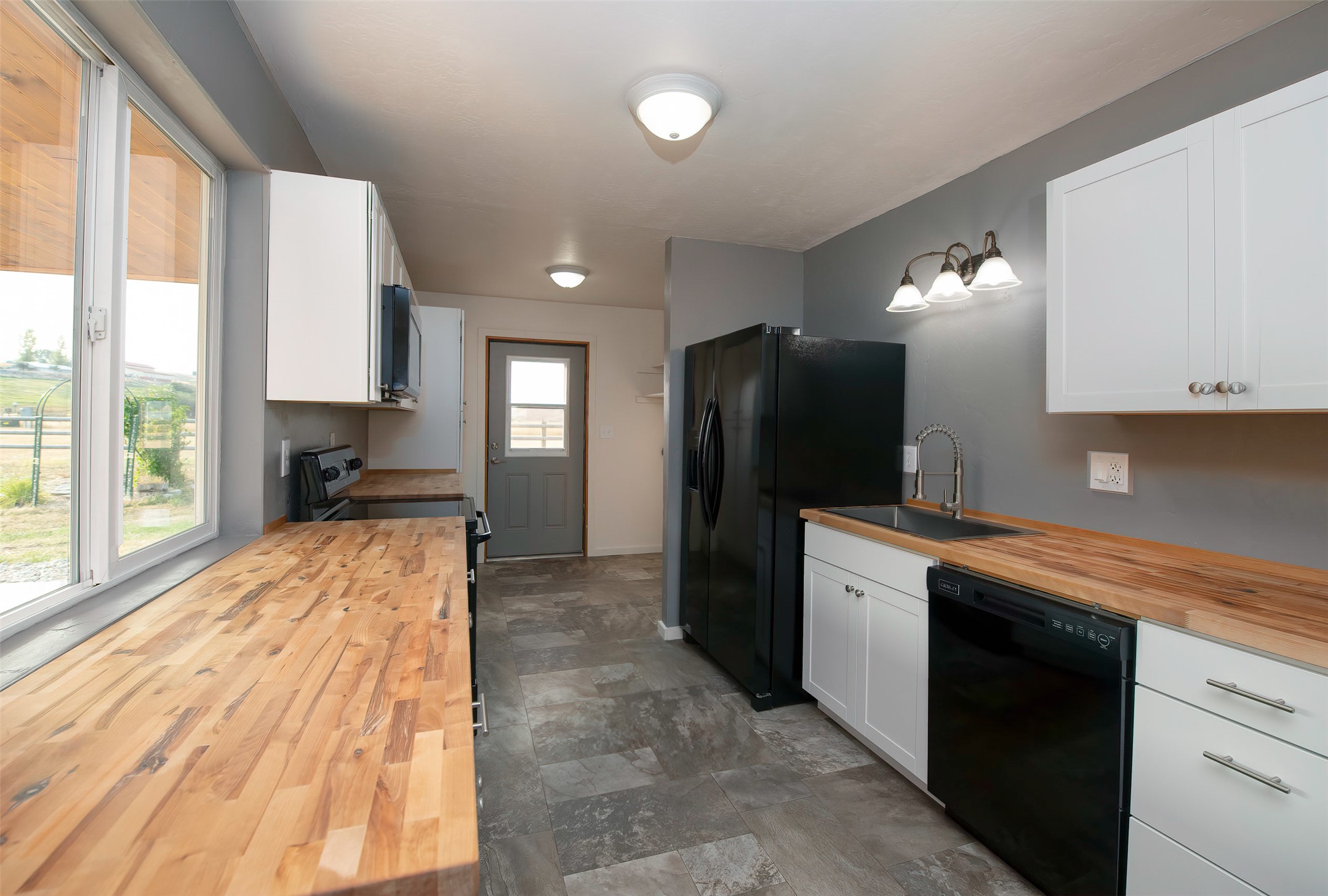 84 Hillside Lane Property Photo 19
