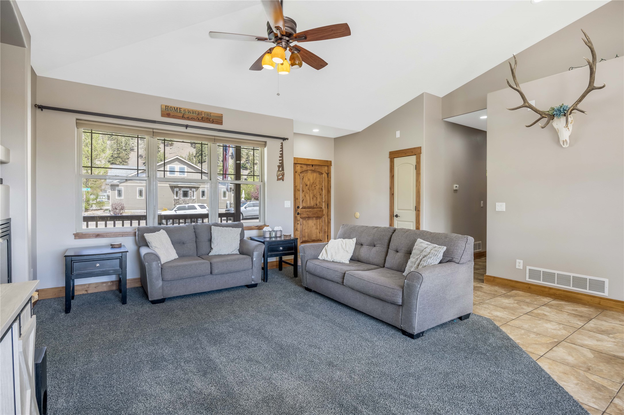 11178 Stella Blue Drive Property Photo 5
