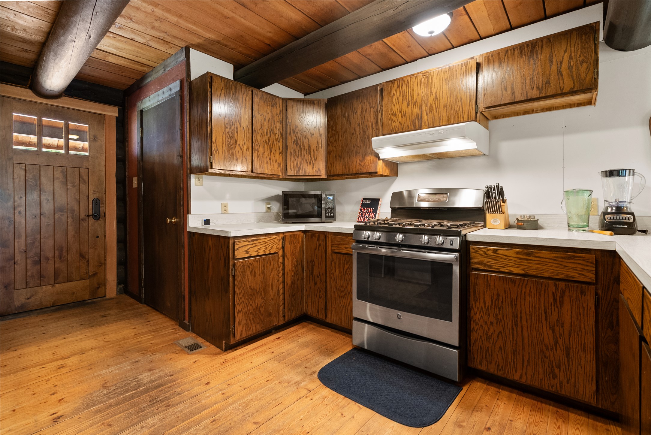 5449 Highway 83 N Property Photo 17